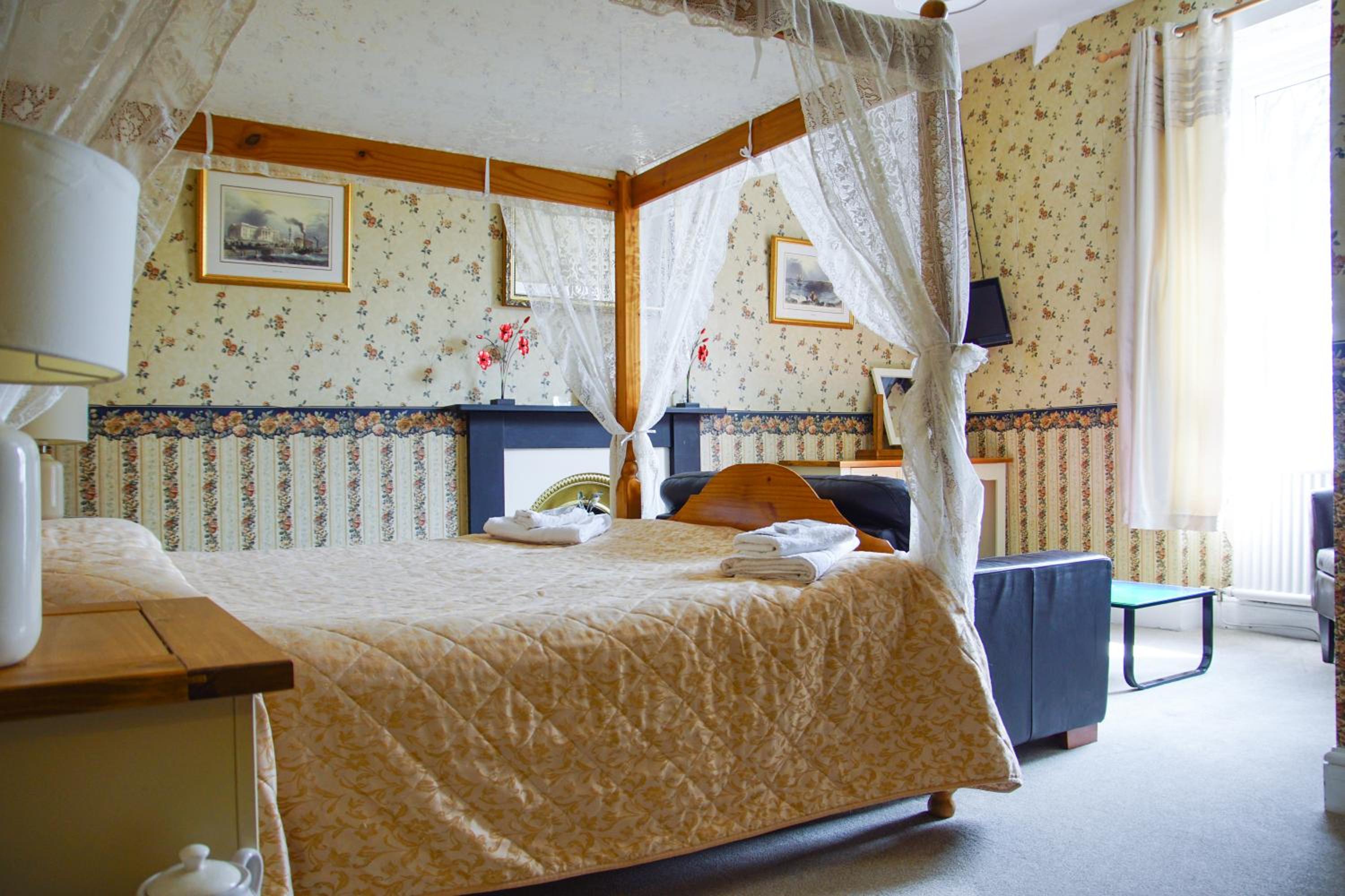 Llangollen Vacations - Abbey Grange Hotel - Property Image 3