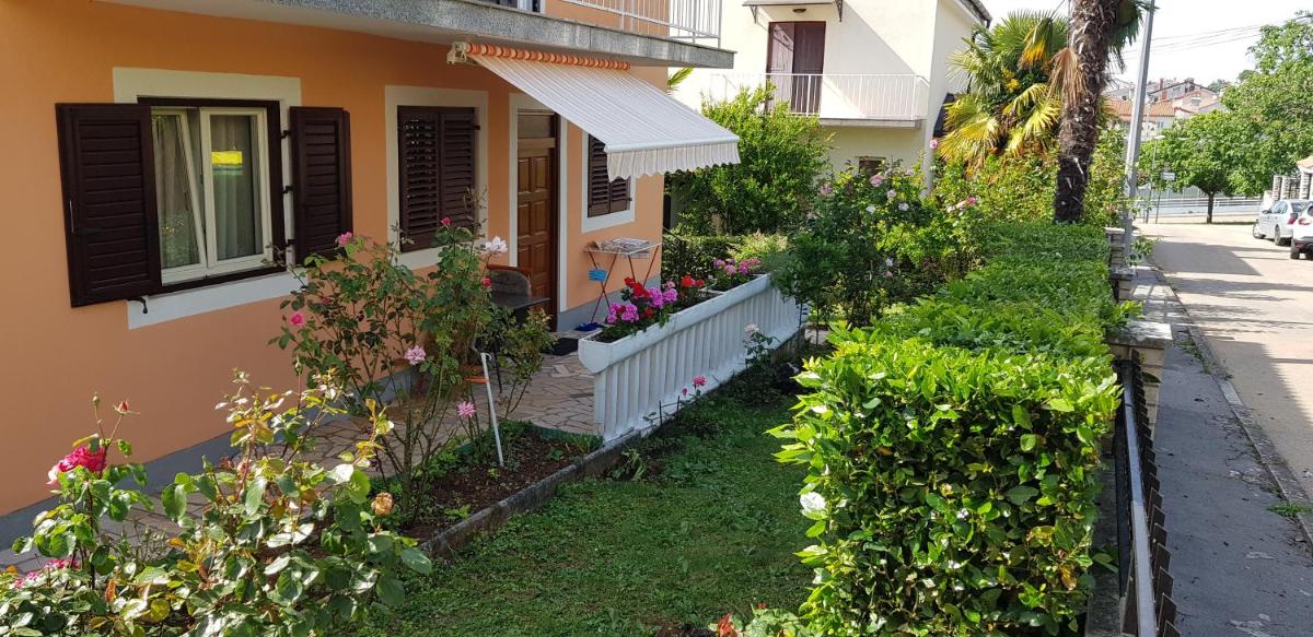 Hotel Clara 3 - Image 1