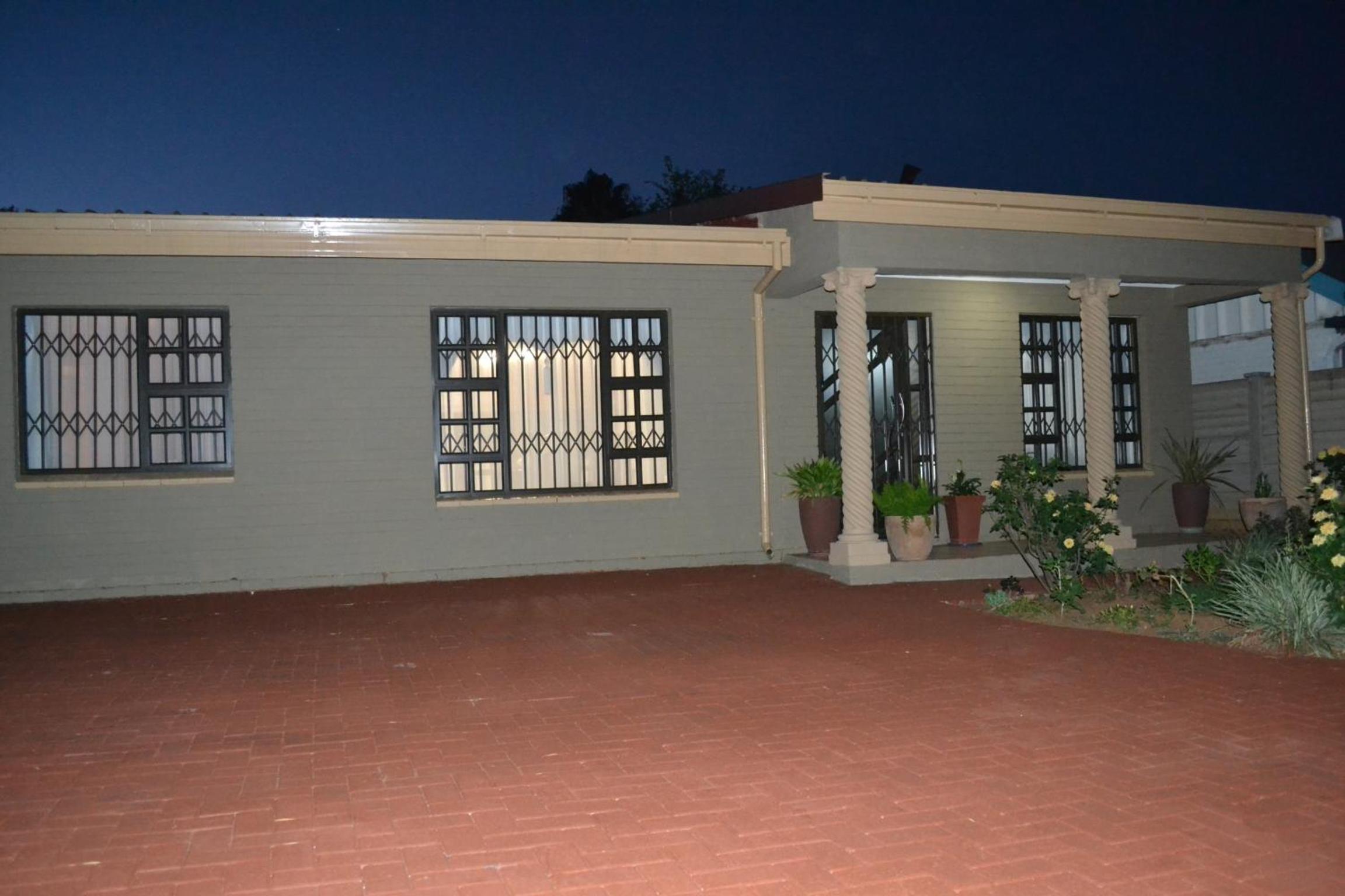 Leago Guesthouse