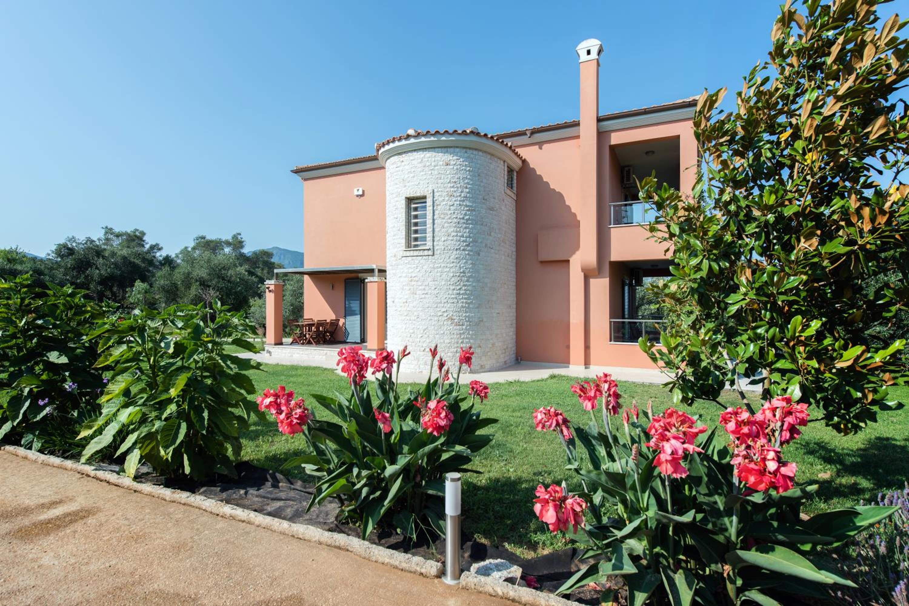 Girasole Villa view 3