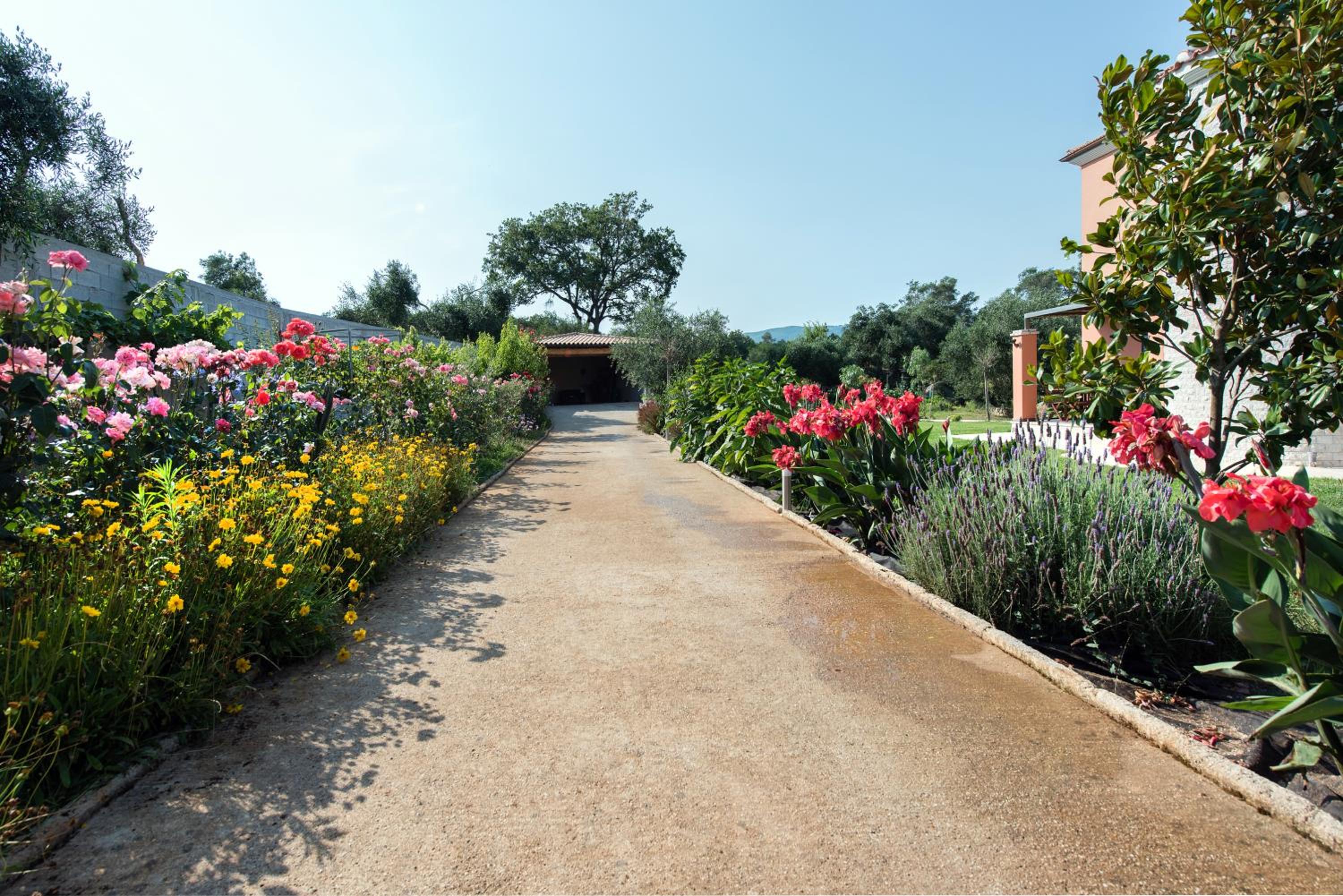 Girasole Villa view 4
