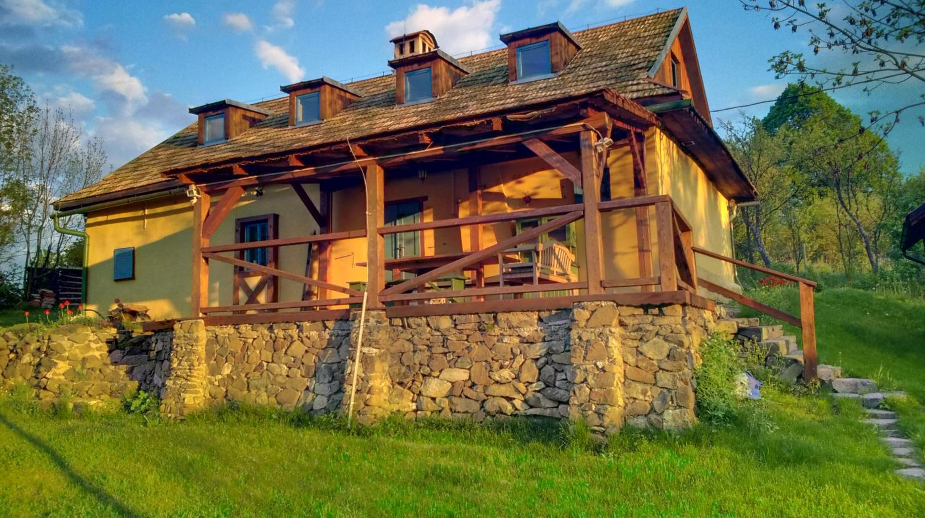 Nebo nad Štiavnicou - čarovná chalupa so záhradou view 3