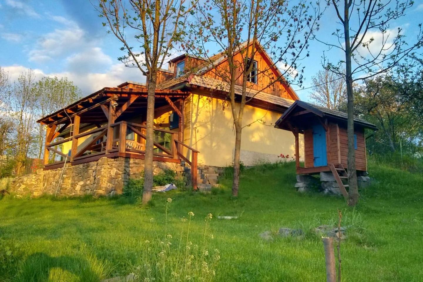 Nebo nad Štiavnicou - čarovná chalupa so záhradou view 4