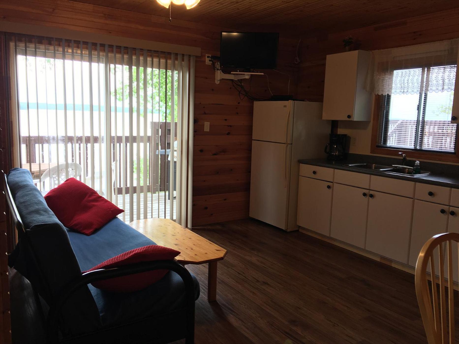 Sandy Shore Cottages Luxury Resort on Rice Lake