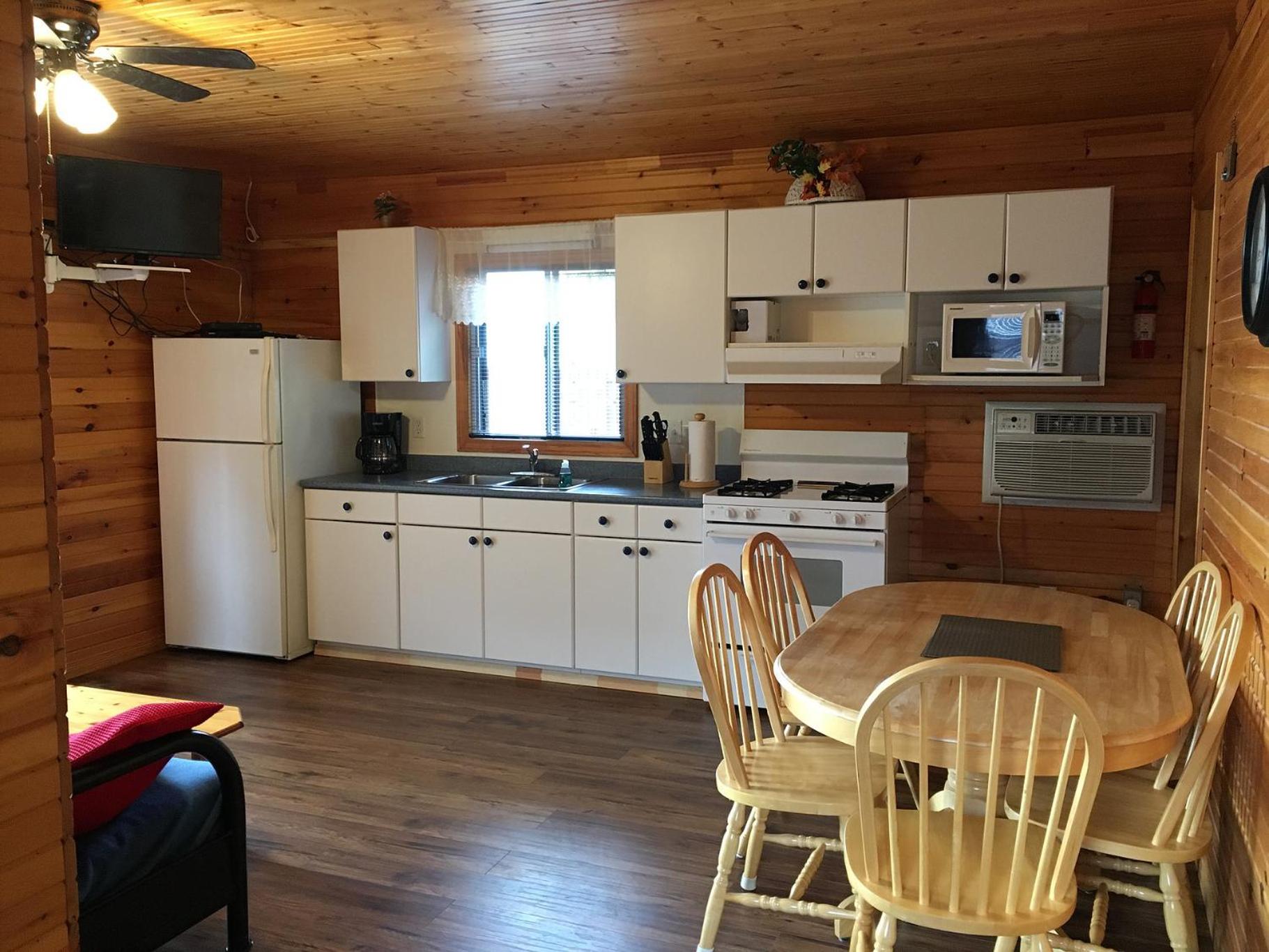 Sandy Shore Cottages Luxury Resort on Rice Lake