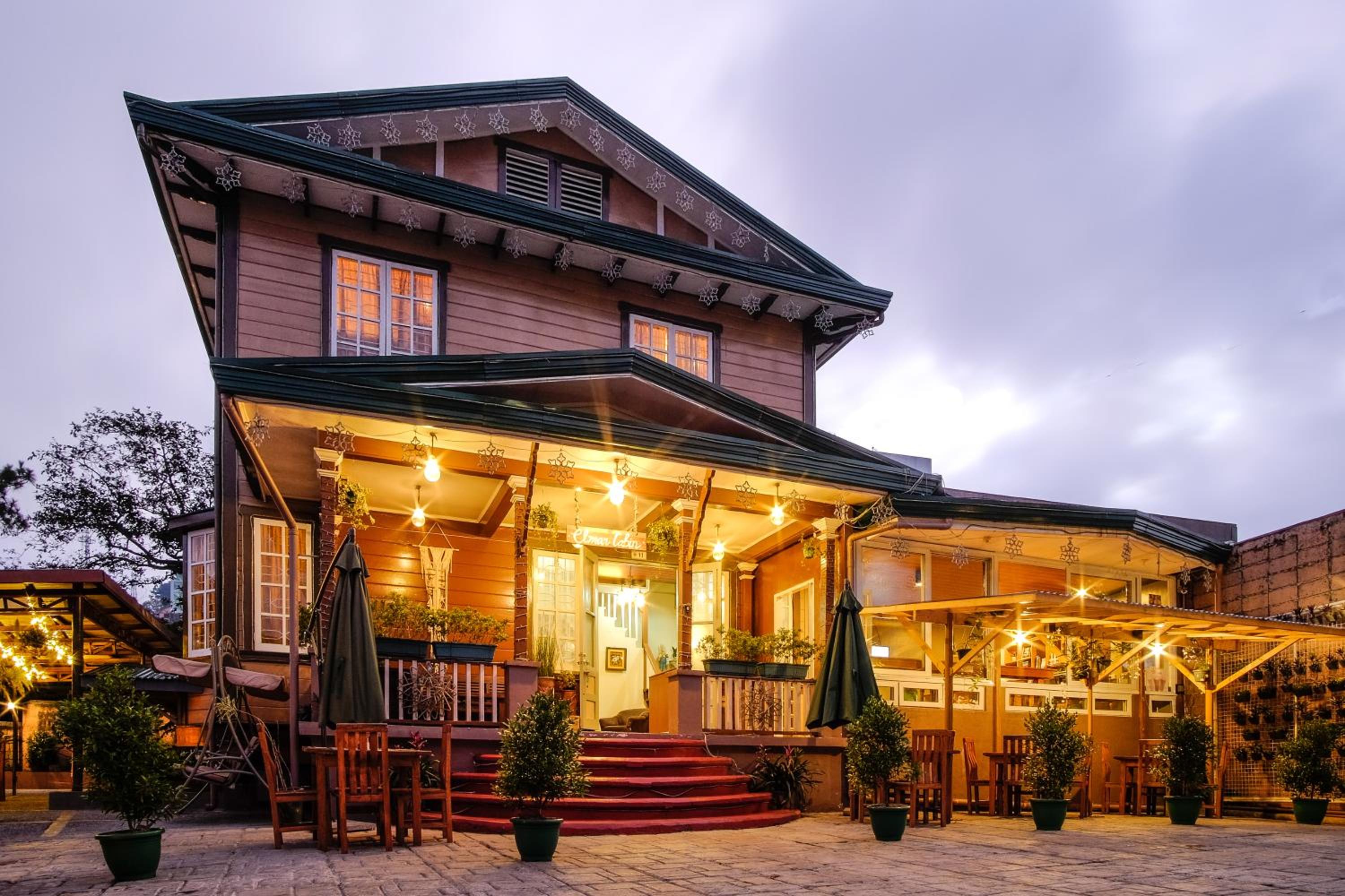Elmar Cabin