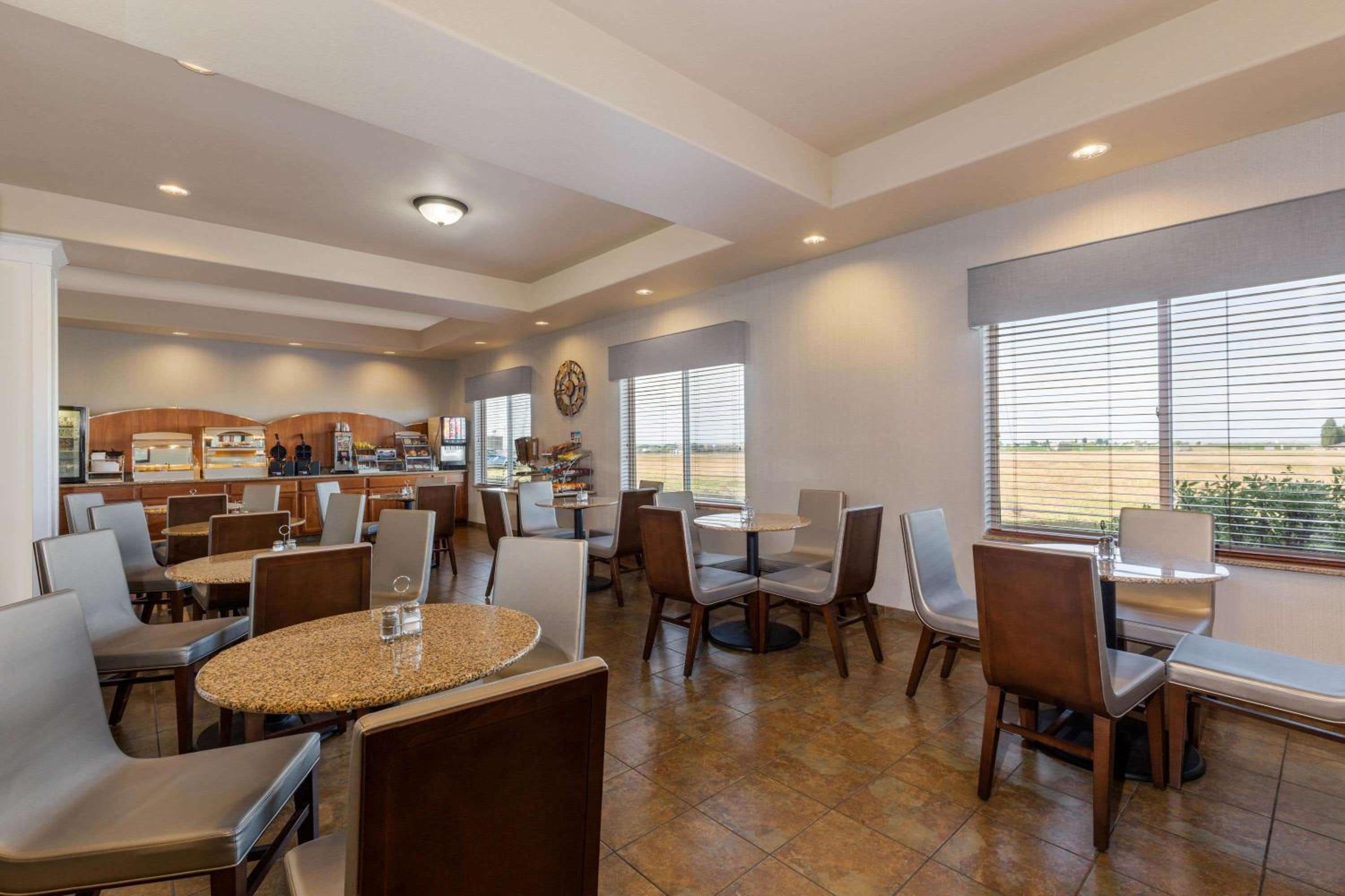 Moses Lake Vacations - Wingate by Wyndham Moses Lake - Property Image 3