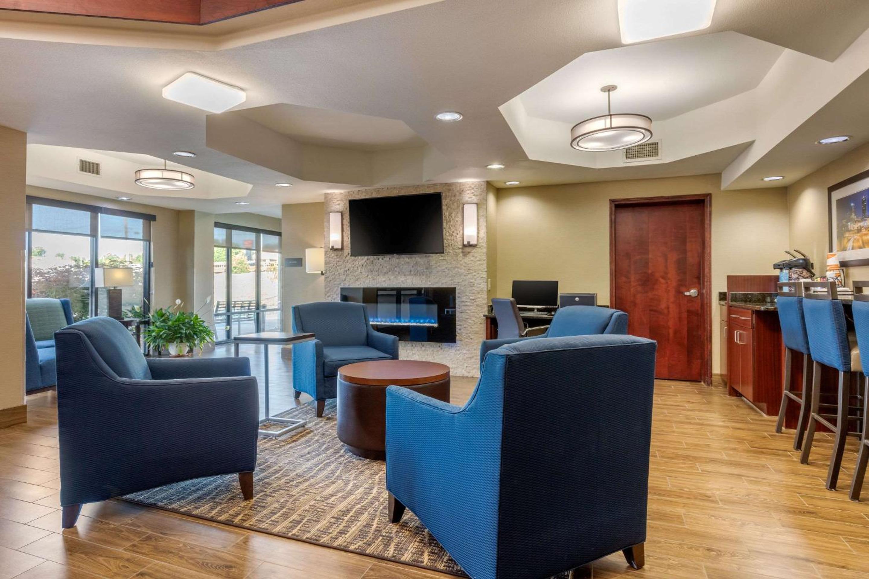 Comfort Inn Lenoir City-Knoxville view 3