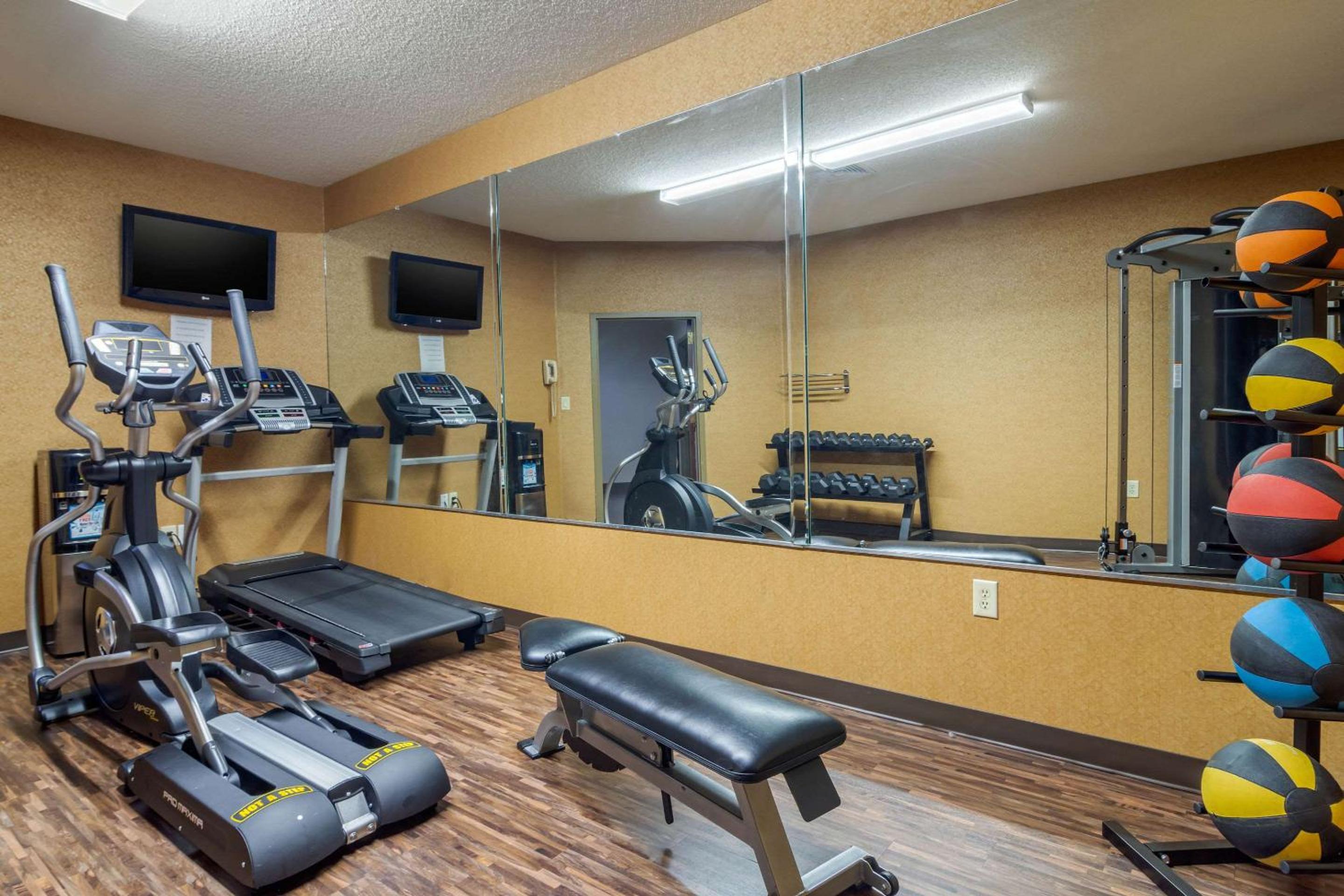Perry Vacations - Comfort Inn Suites Perry National Fairgrounds Area - Property Image 20