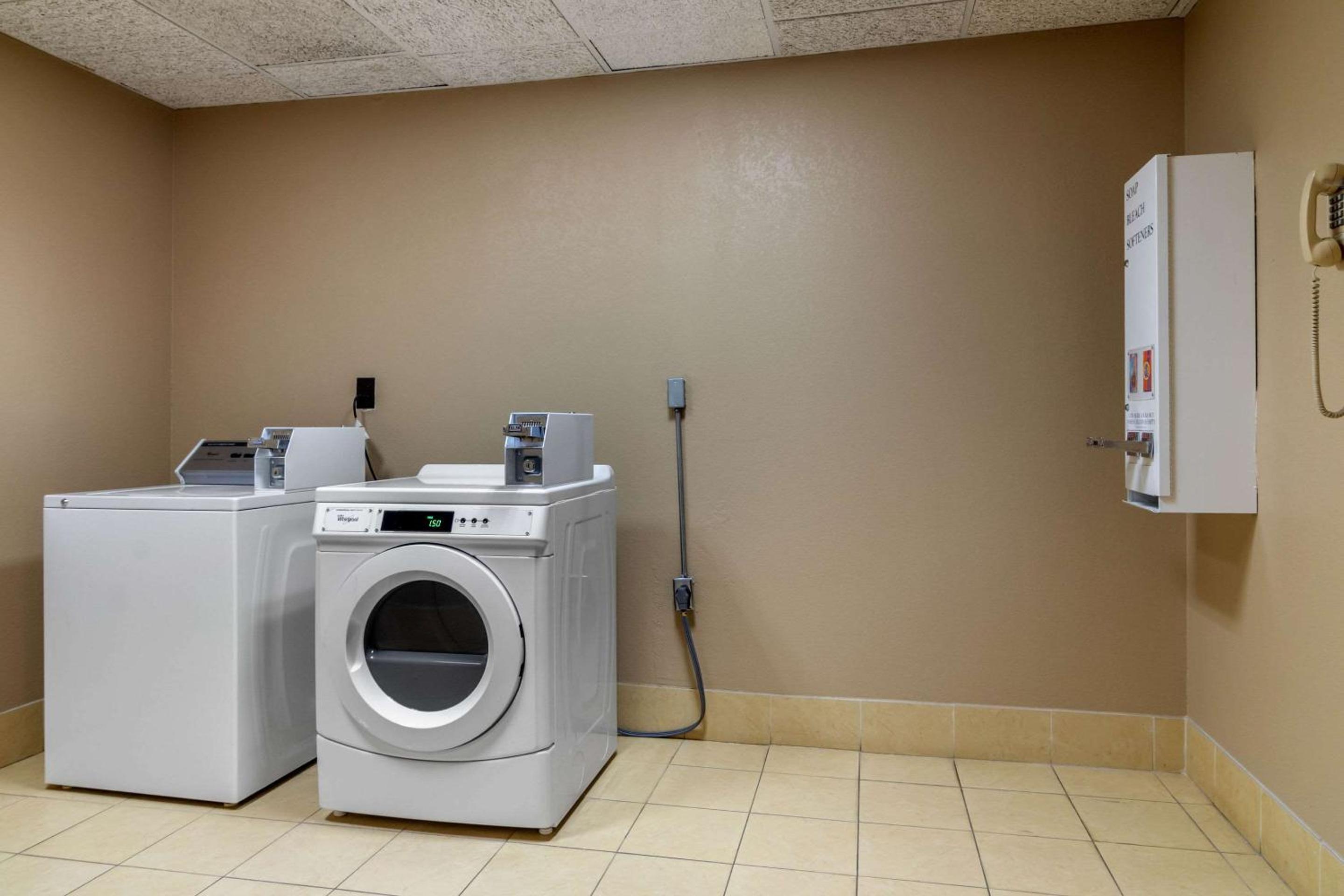 Perry Vacations - Comfort Inn Suites Perry National Fairgrounds Area - Property Image 17
