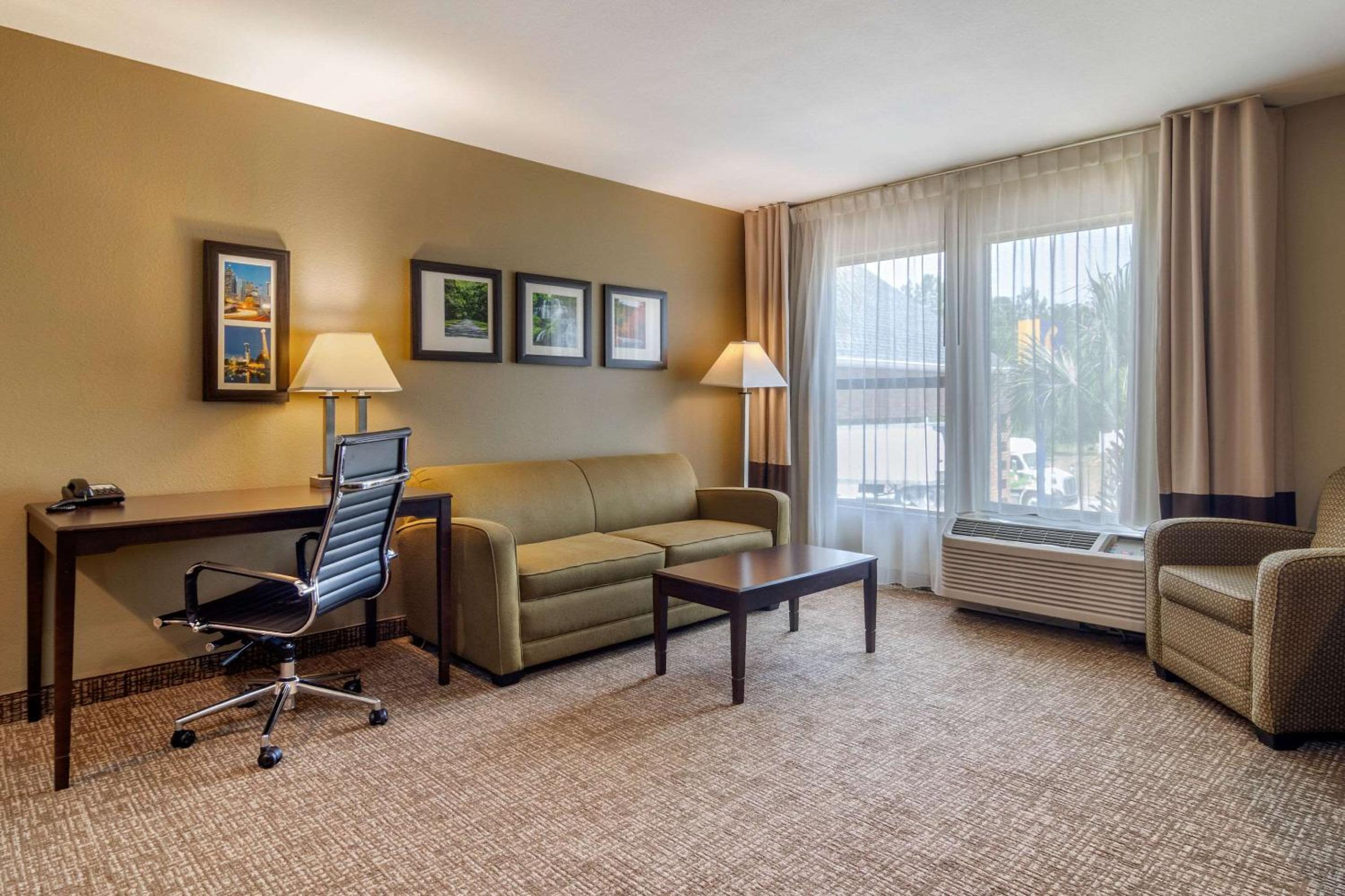 Perry Vacations - Comfort Inn Suites Perry National Fairgrounds Area - Property Image 26