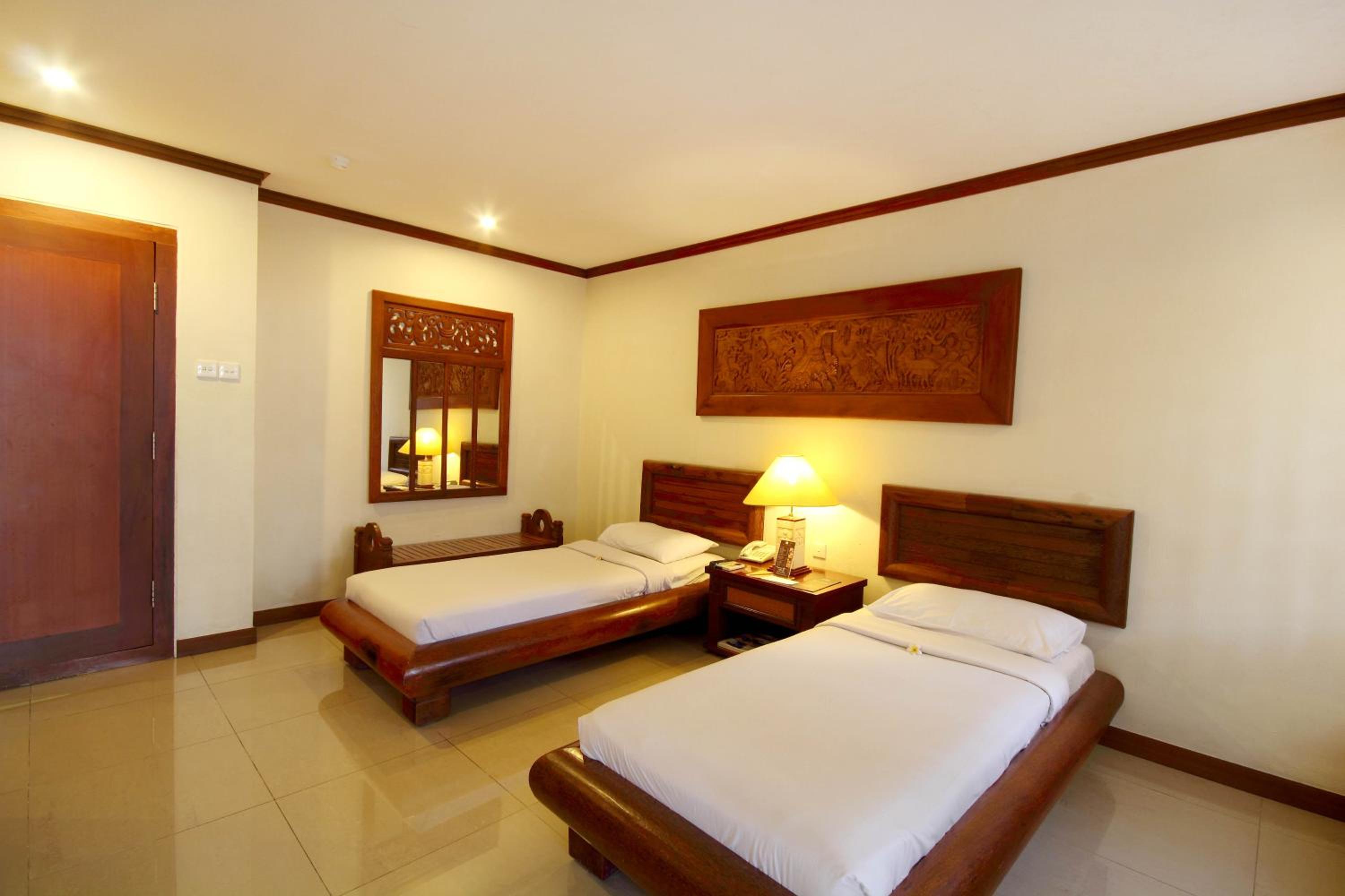 Grand Balisani Suites Hotel