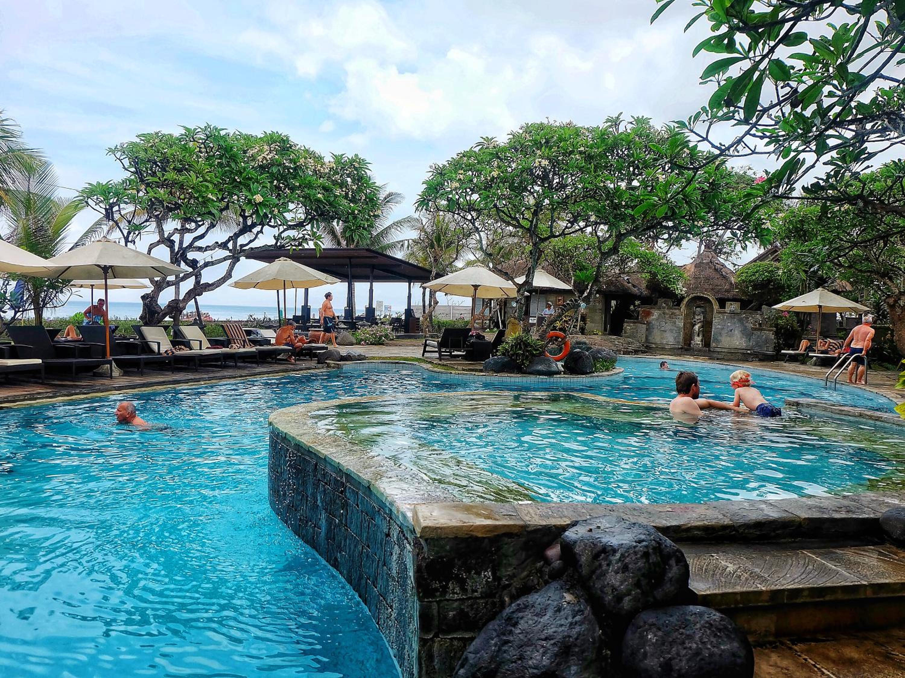 Grand Balisani Suites Hotel