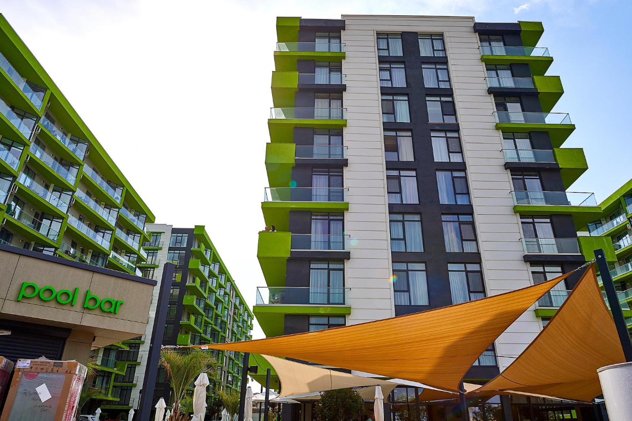 Hotel Sea Gem 2BR apt Spa n Pool Beach resort - Image 1