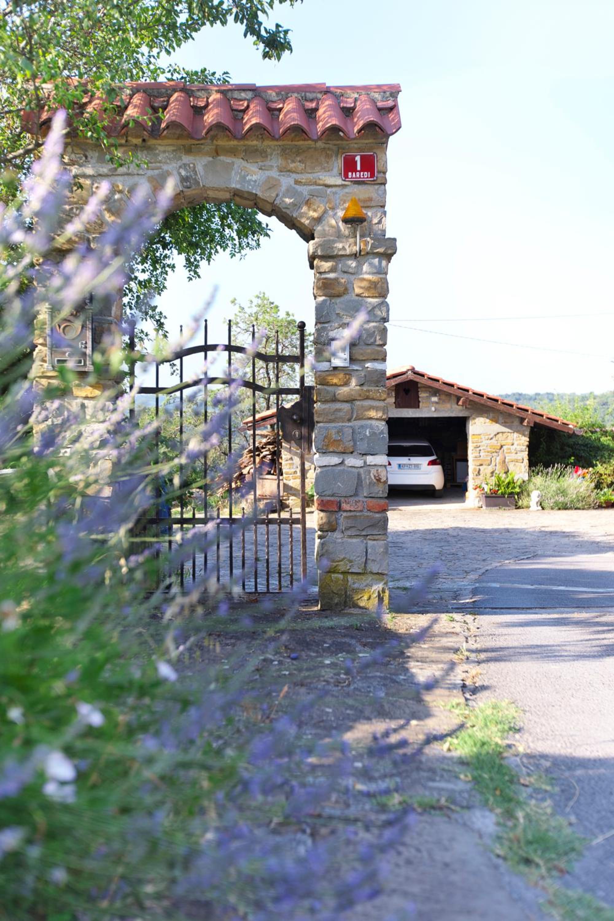 Photo 14