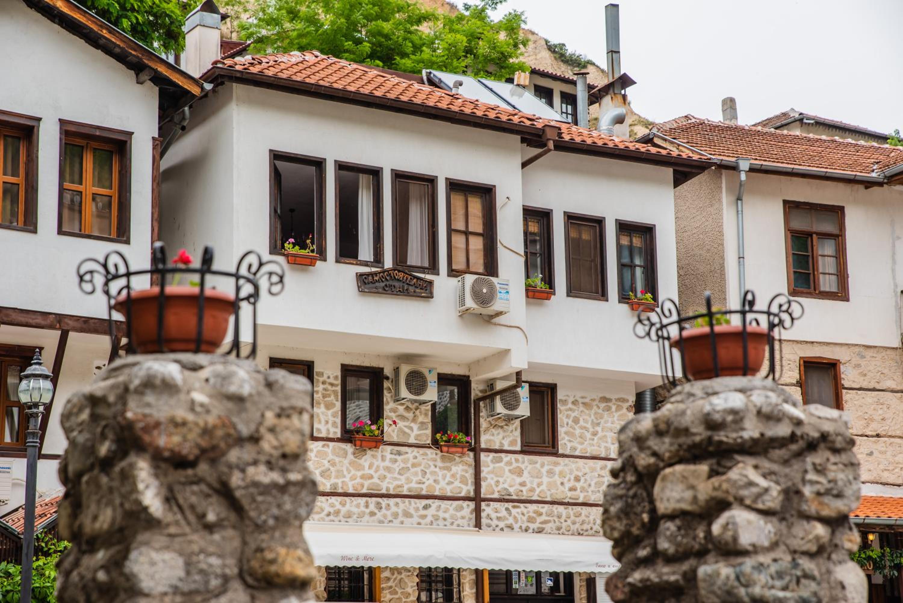 Toni's Guest House