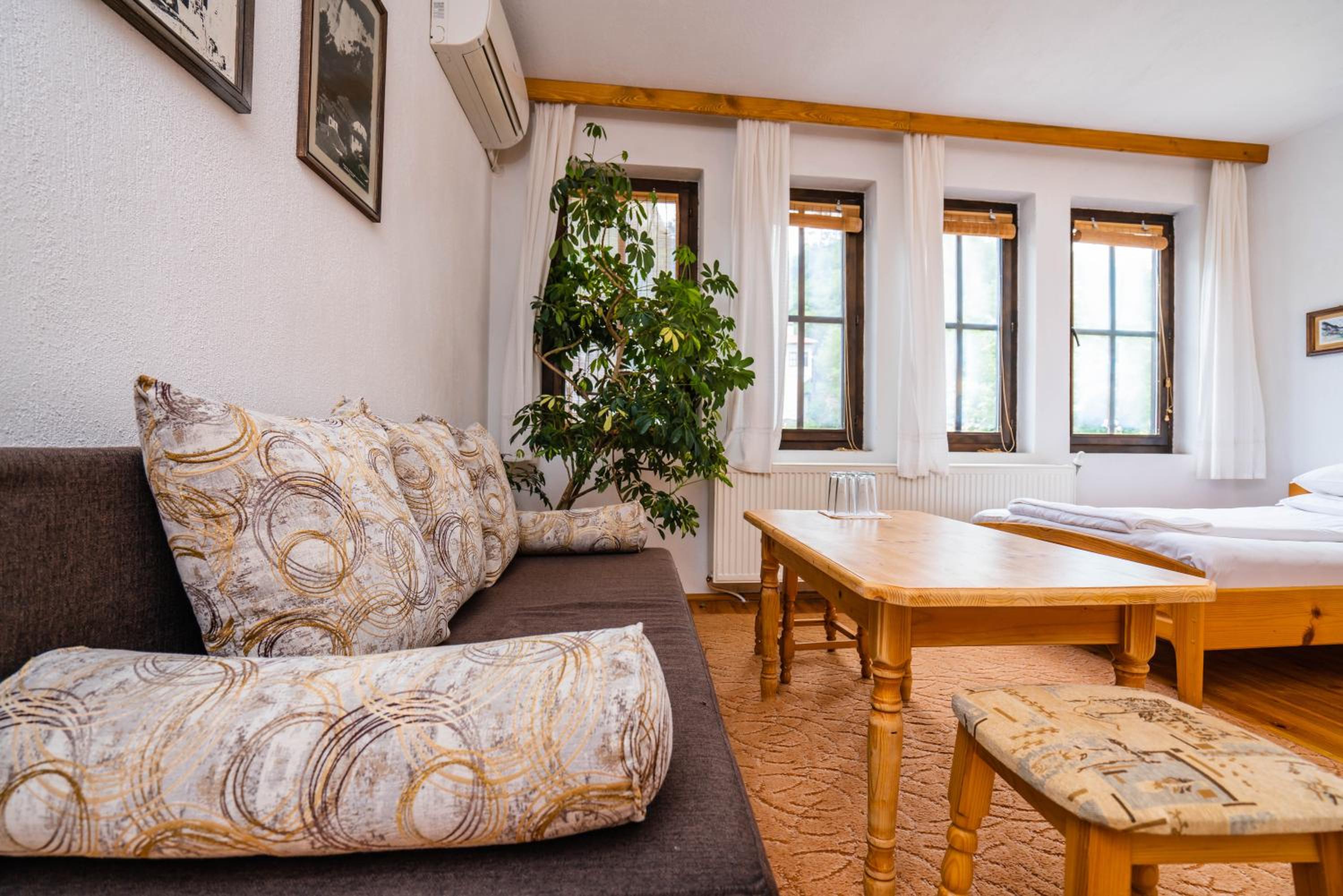 Toni's Guest House