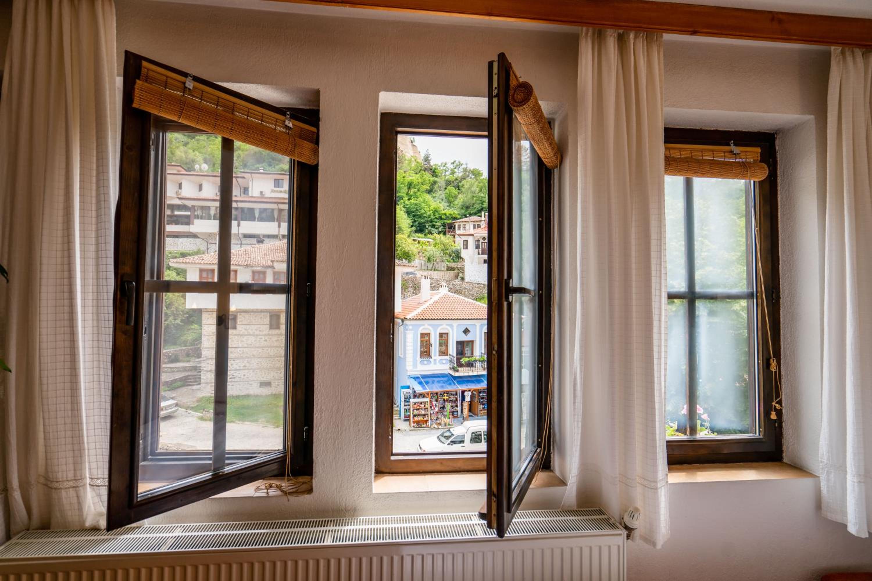 Toni's Guest House