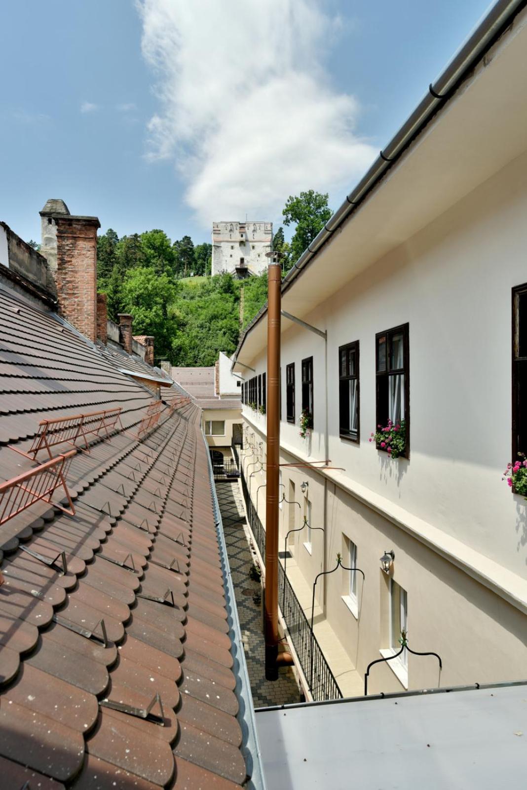 Safrano Palace