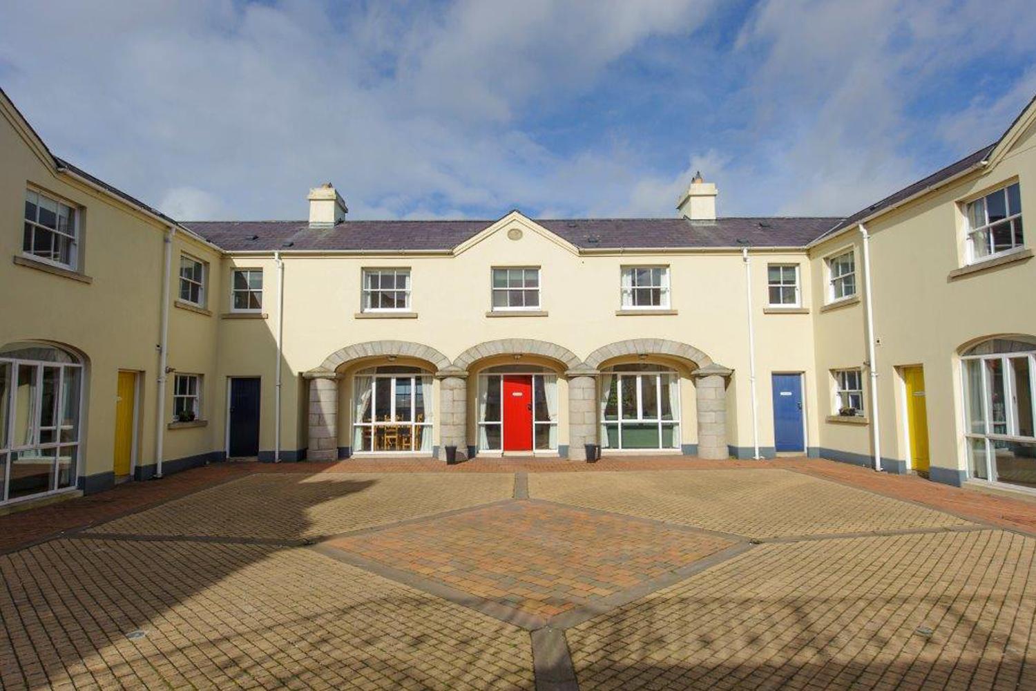 The Downshire Arms Apartments Hilltown view 2