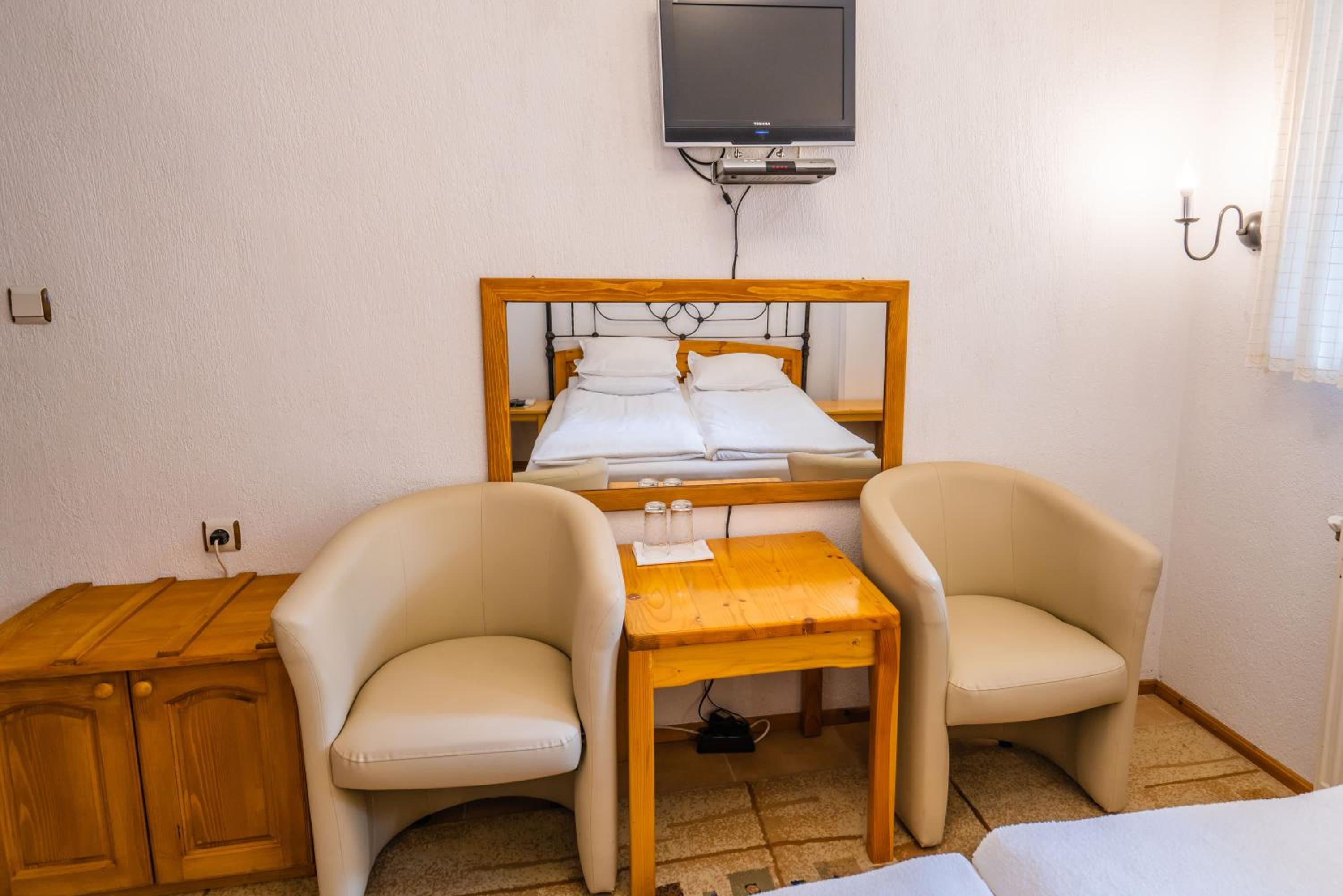 Toni's Guest House