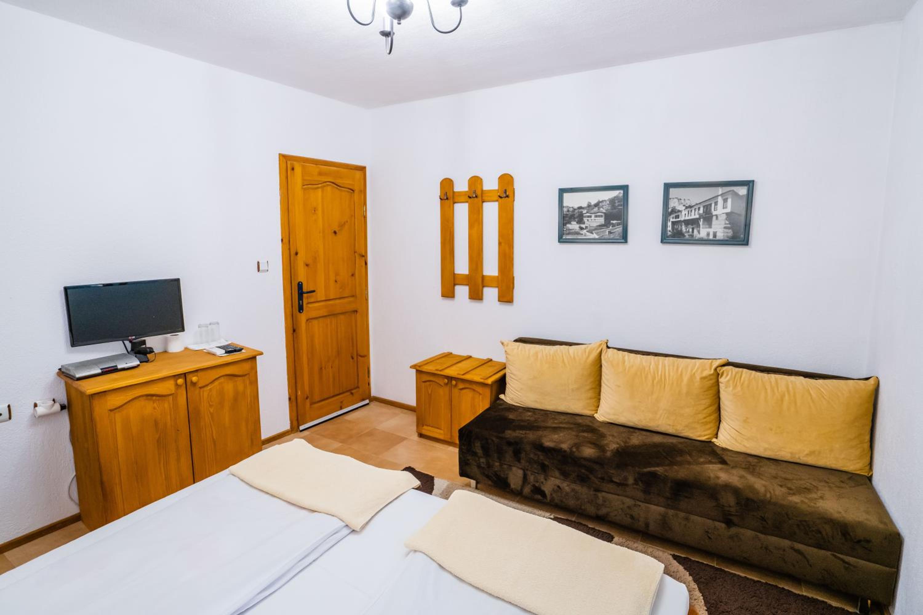 Toni's Guest House