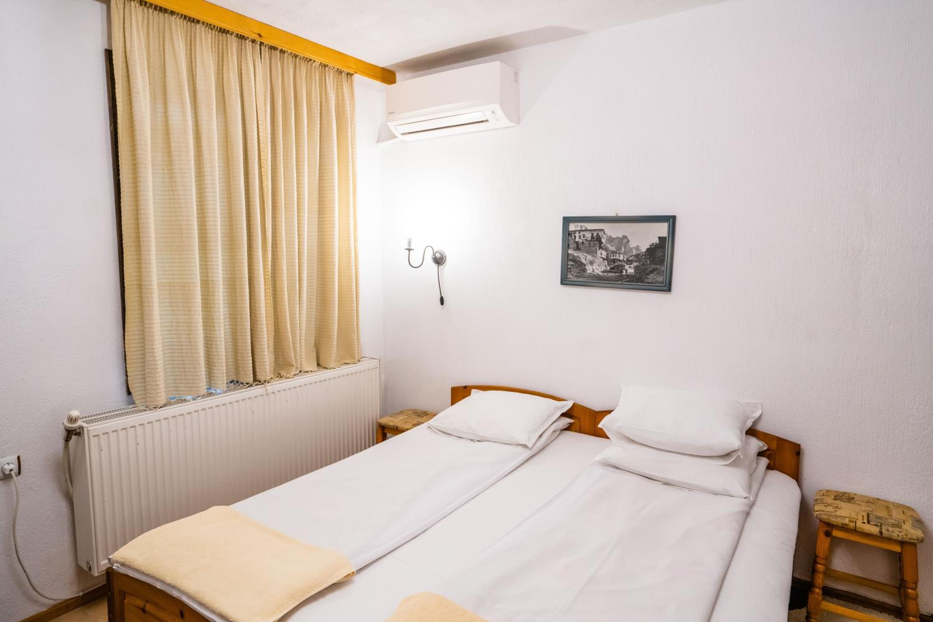 Toni's Guest House