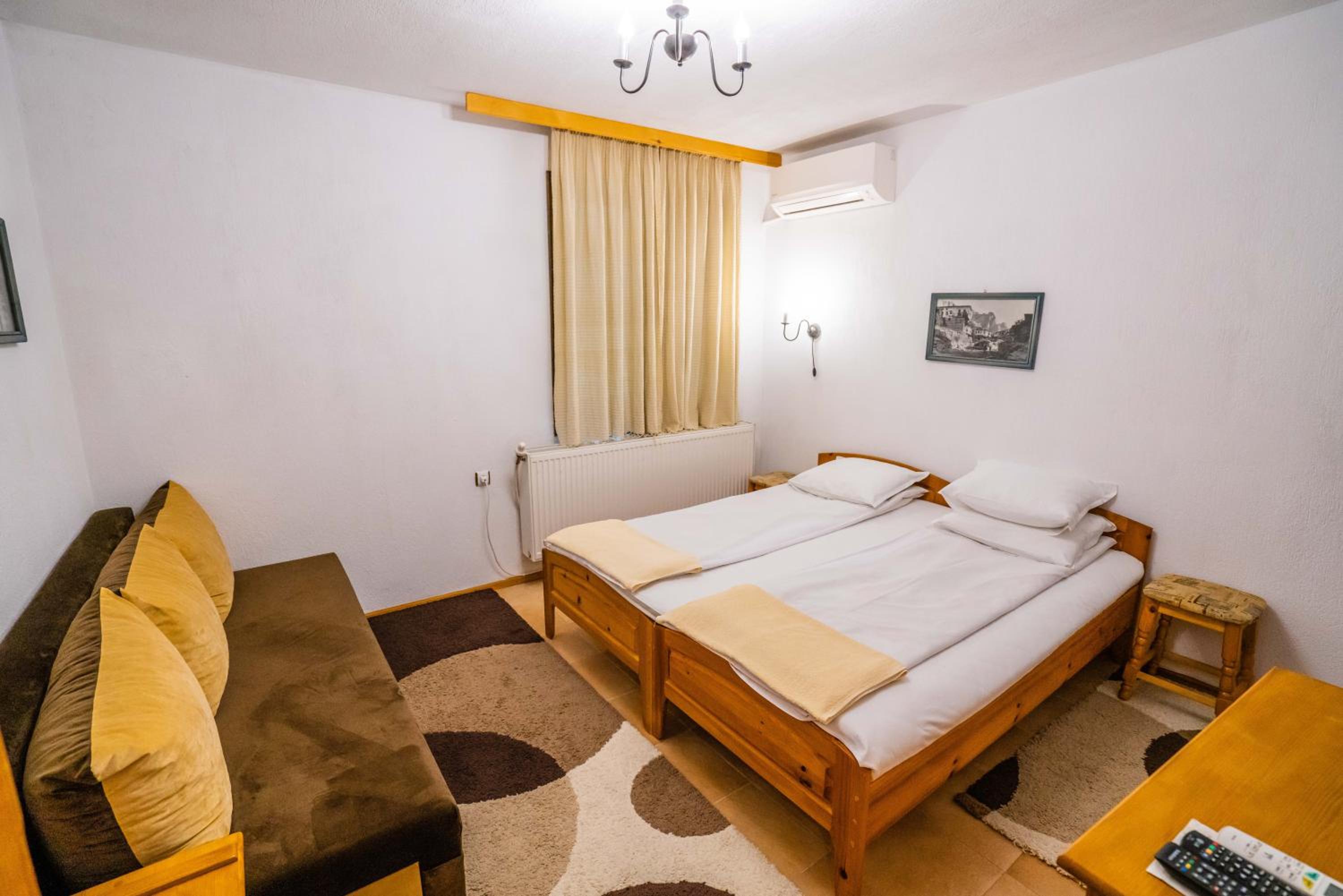 Toni's Guest House