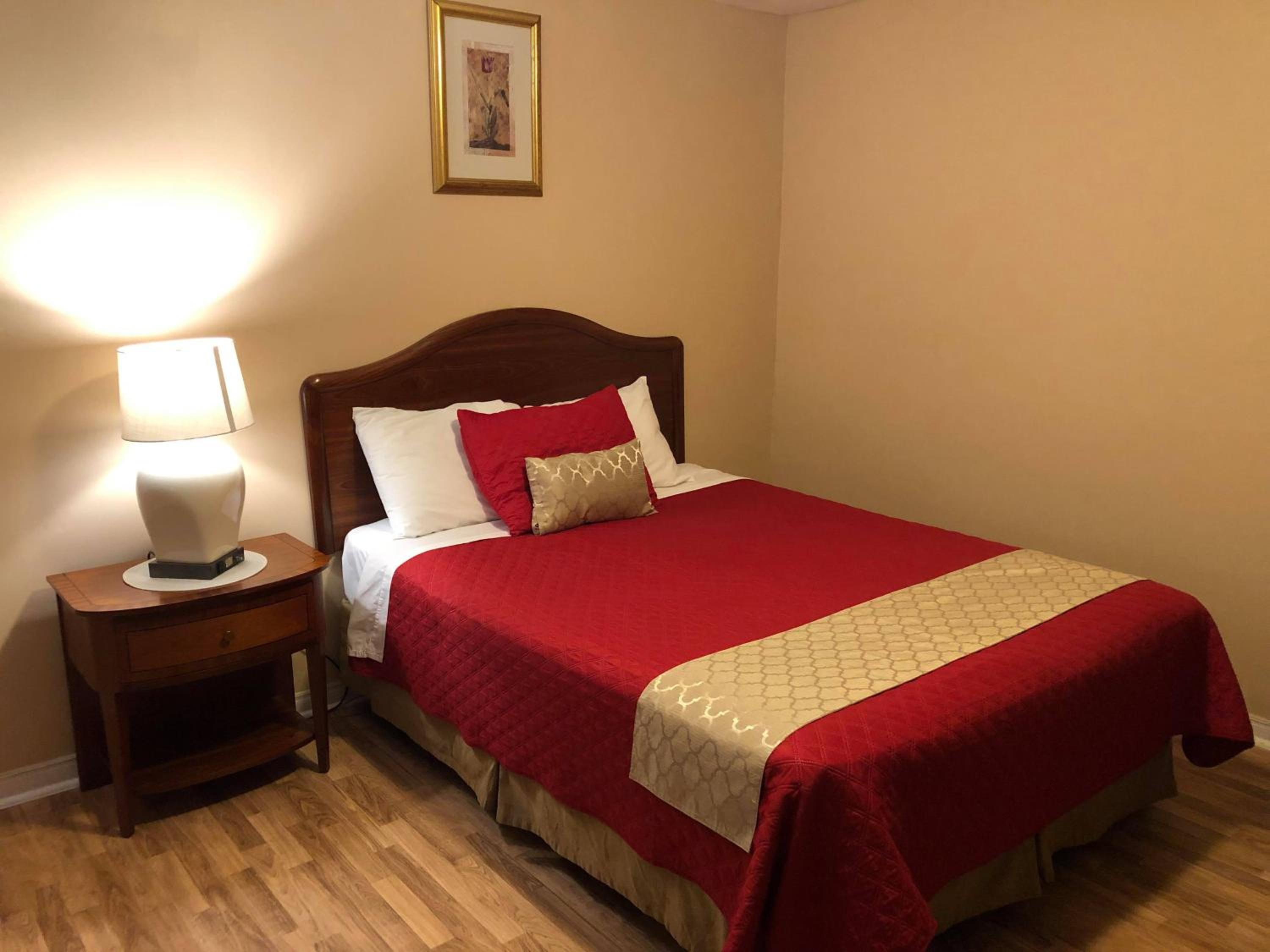 Niagara Inn & Suites - Image 2