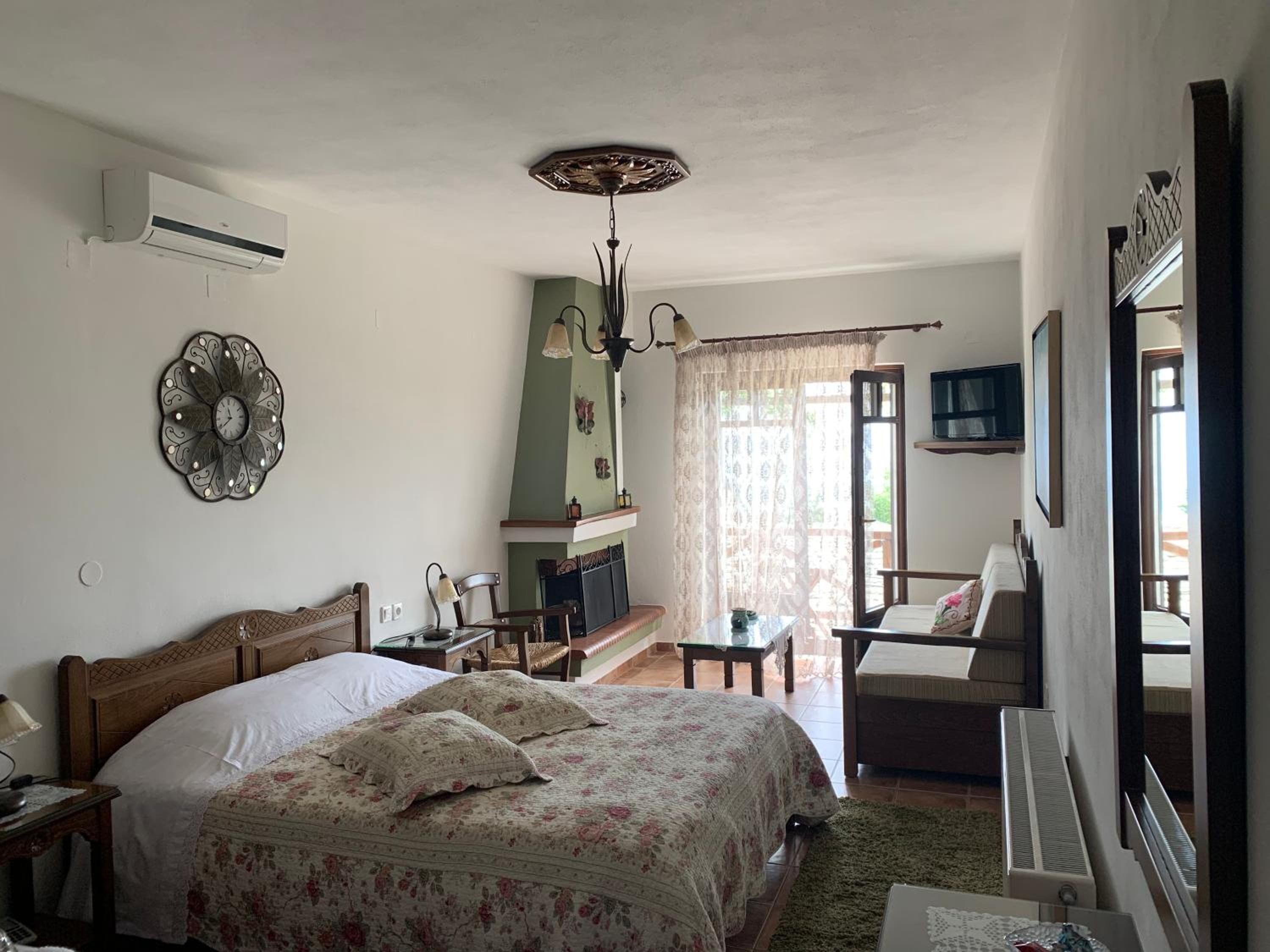 Iliovolo Guesthouse