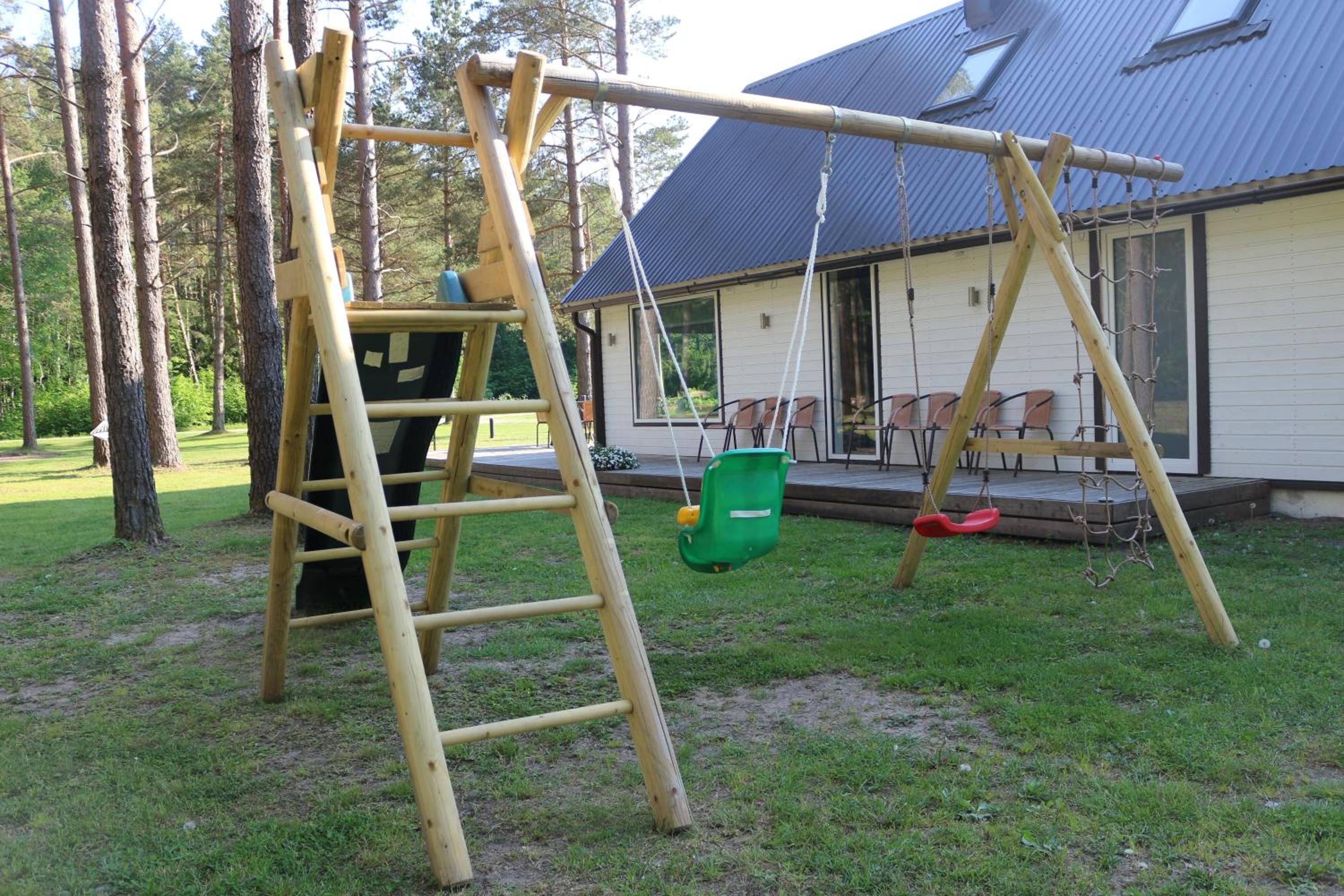 Photo 10