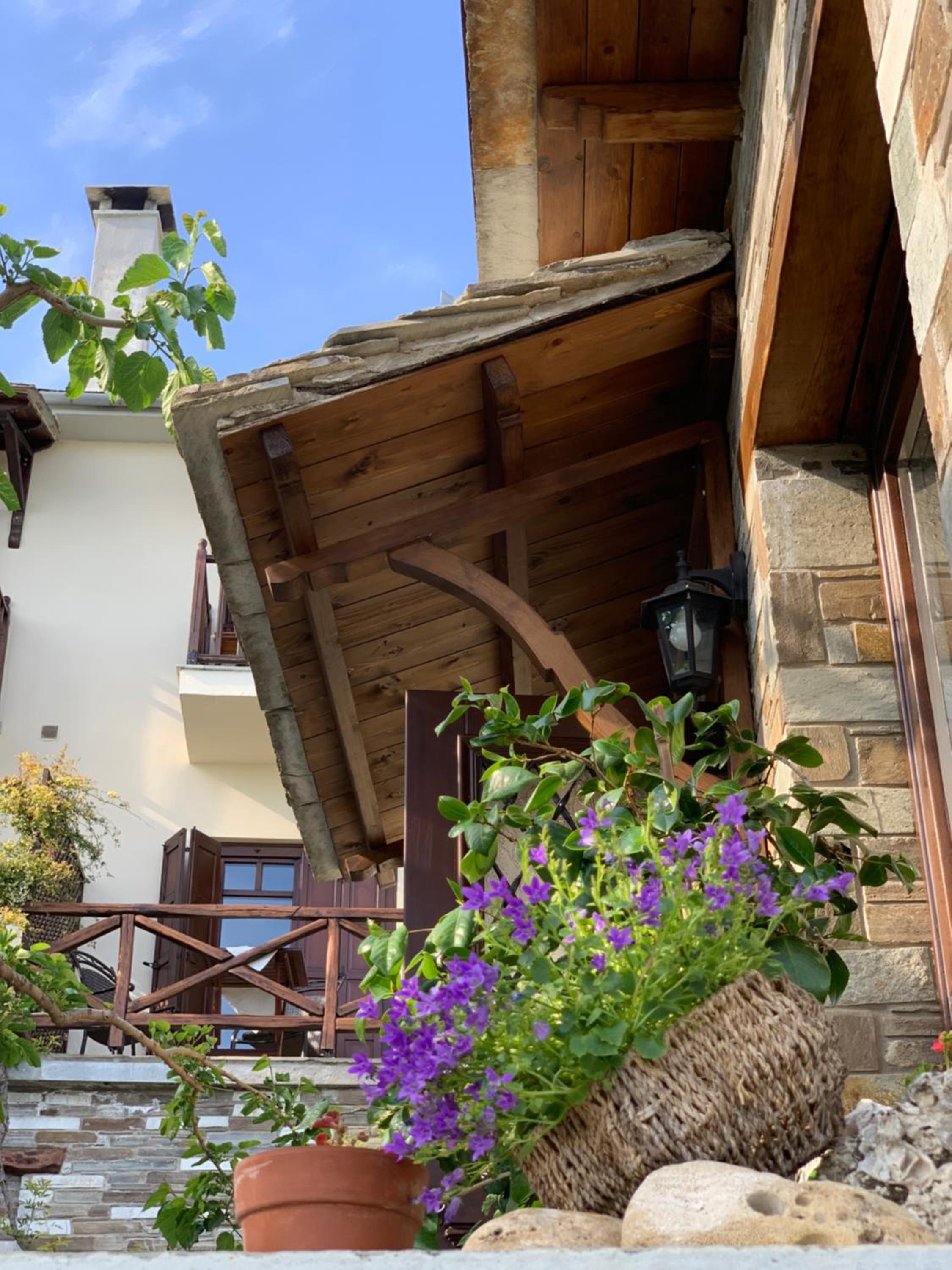 Iliovolo Guesthouse