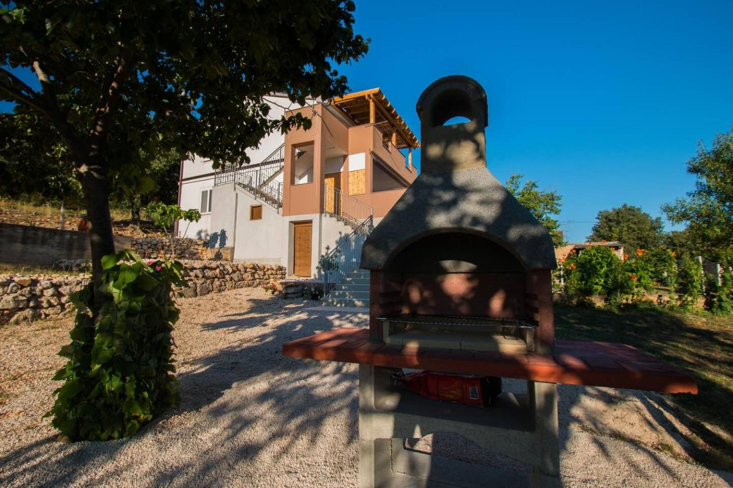 Hotel Kuća za odmor Lucija - Image 1