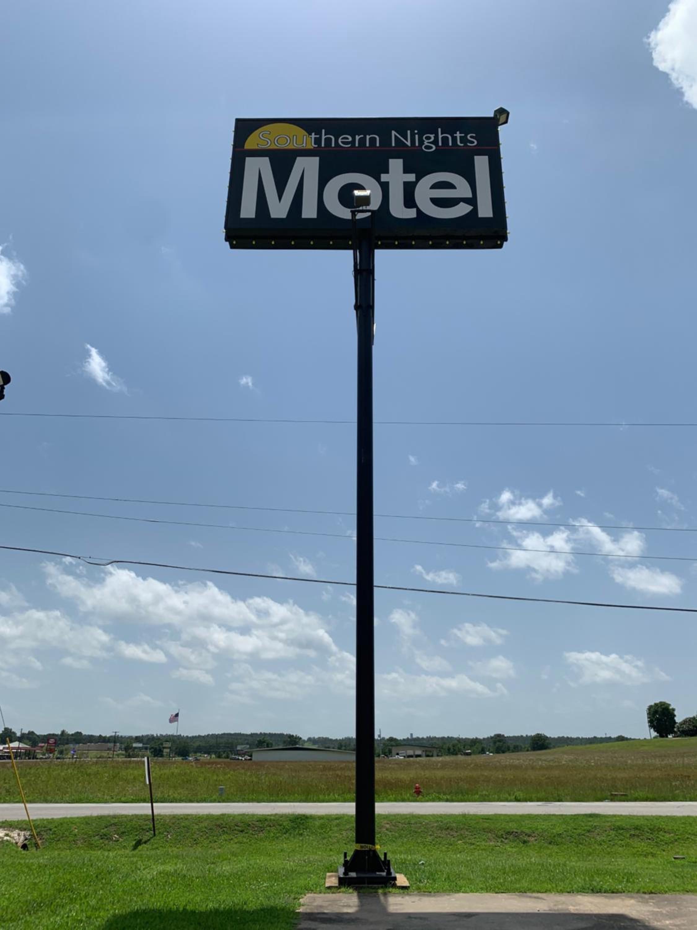 Southern Nights Motel view 4