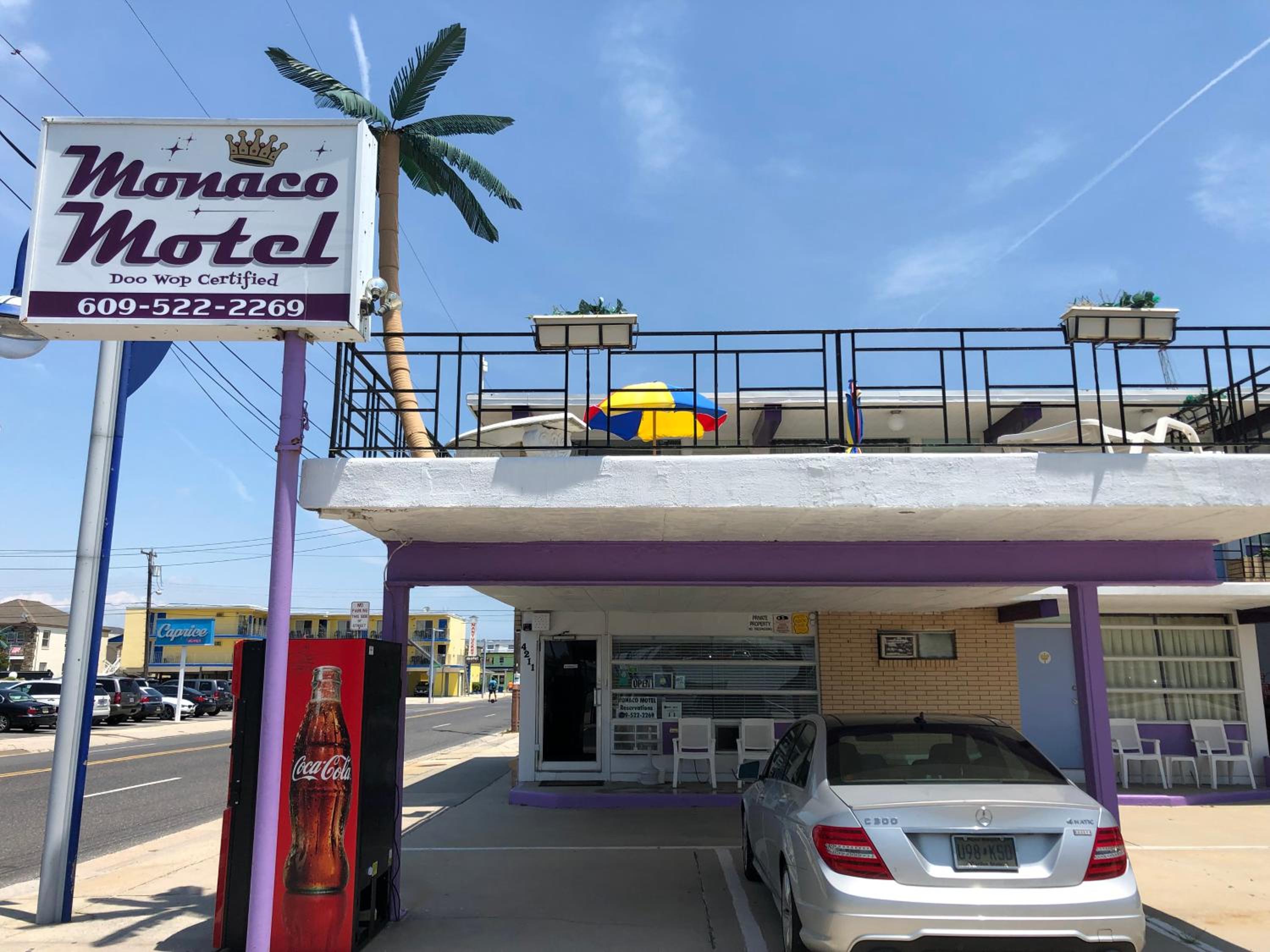 Monaco Motel - Wildwood Beach & Boardwalk view 2