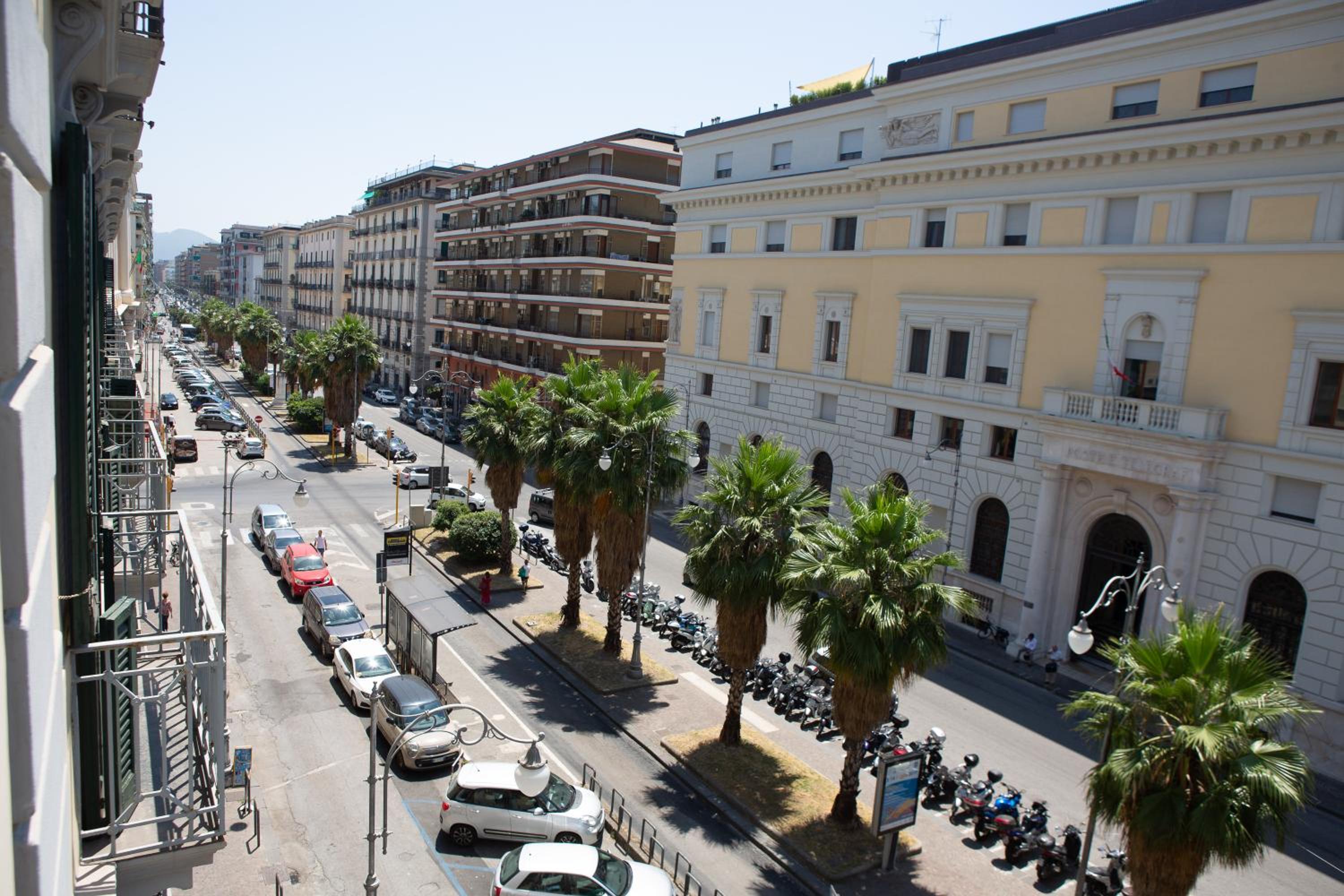 B&B Salerno Center