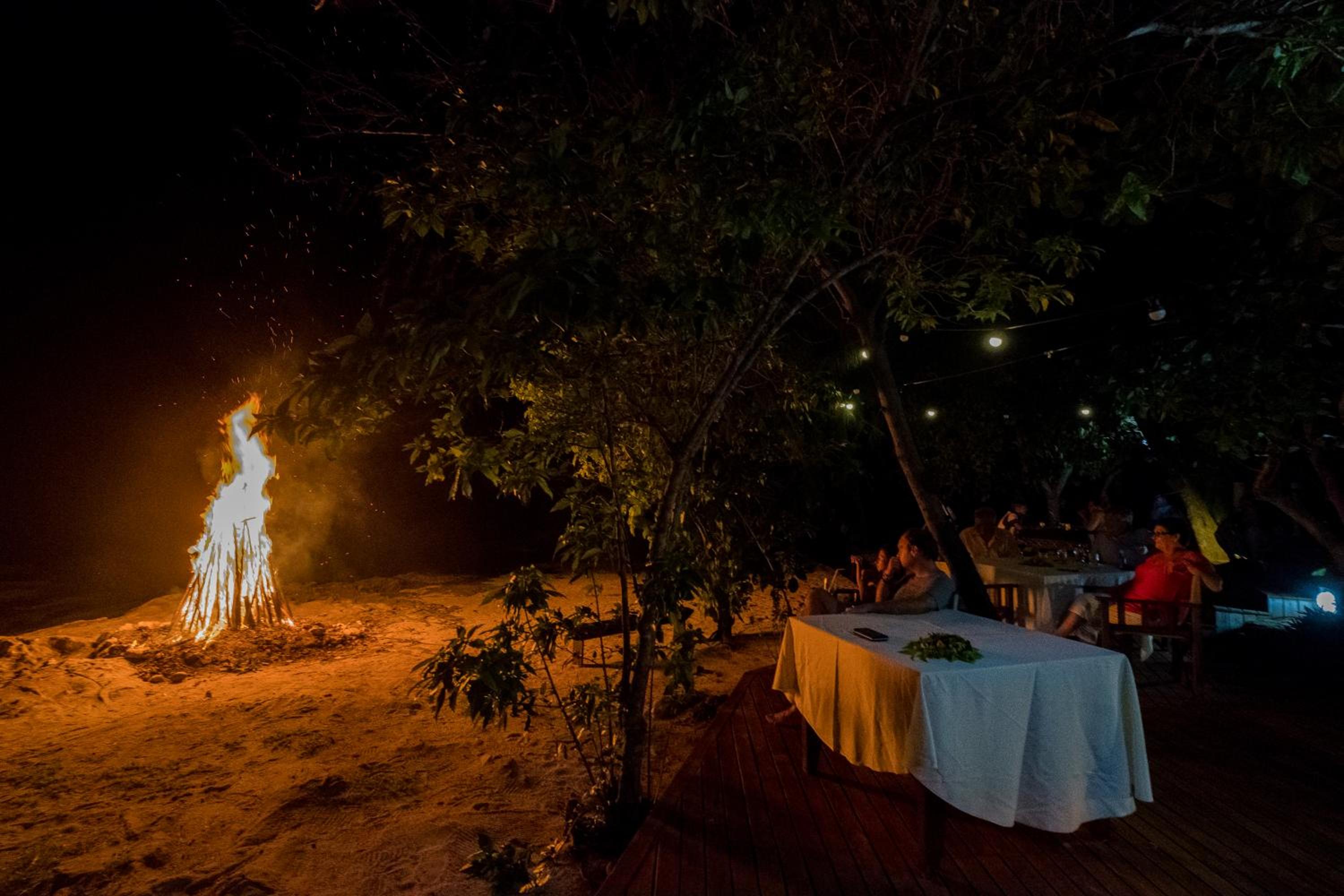 Barefoot Manta Island Resort