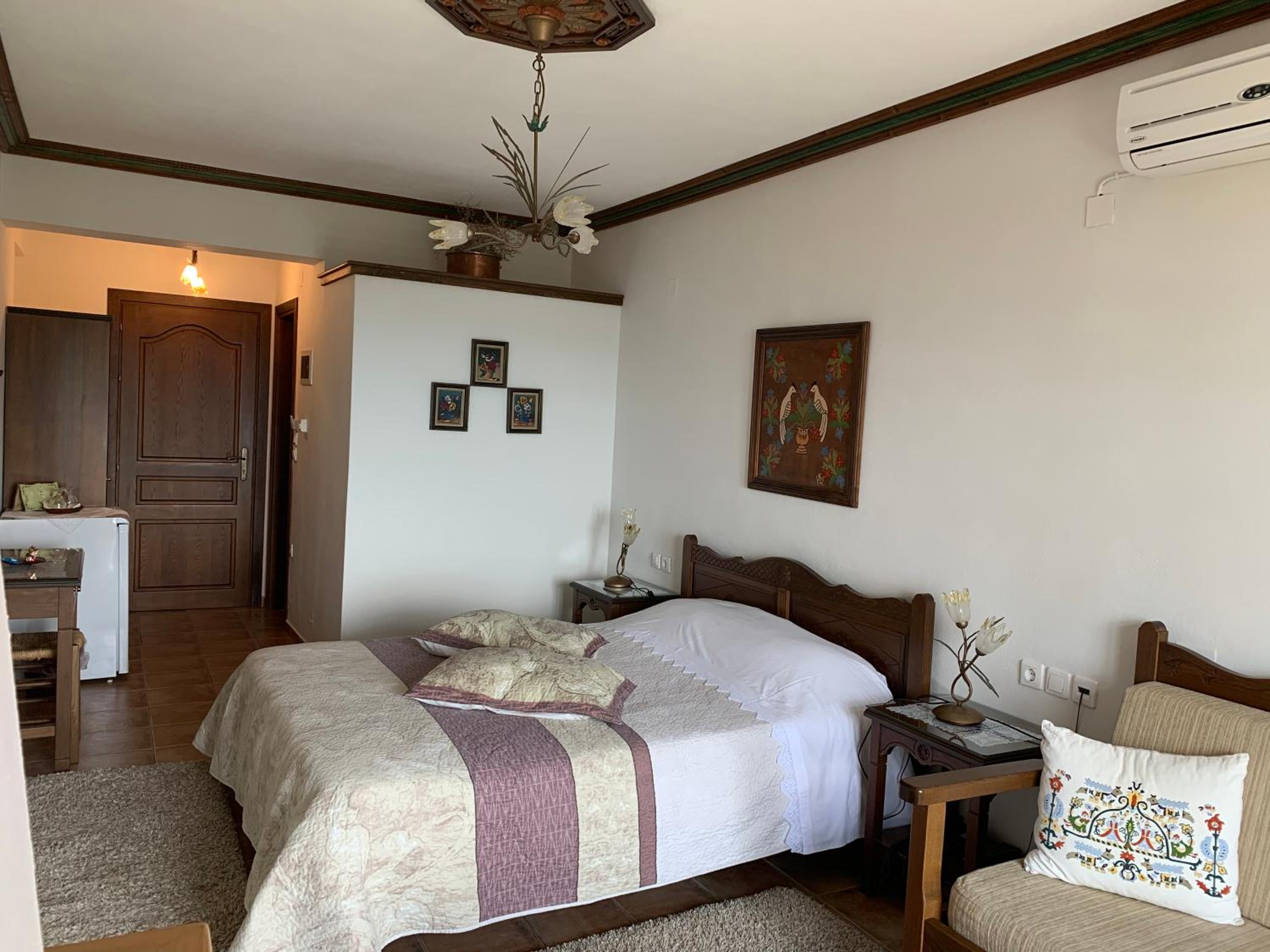 Iliovolo Guesthouse