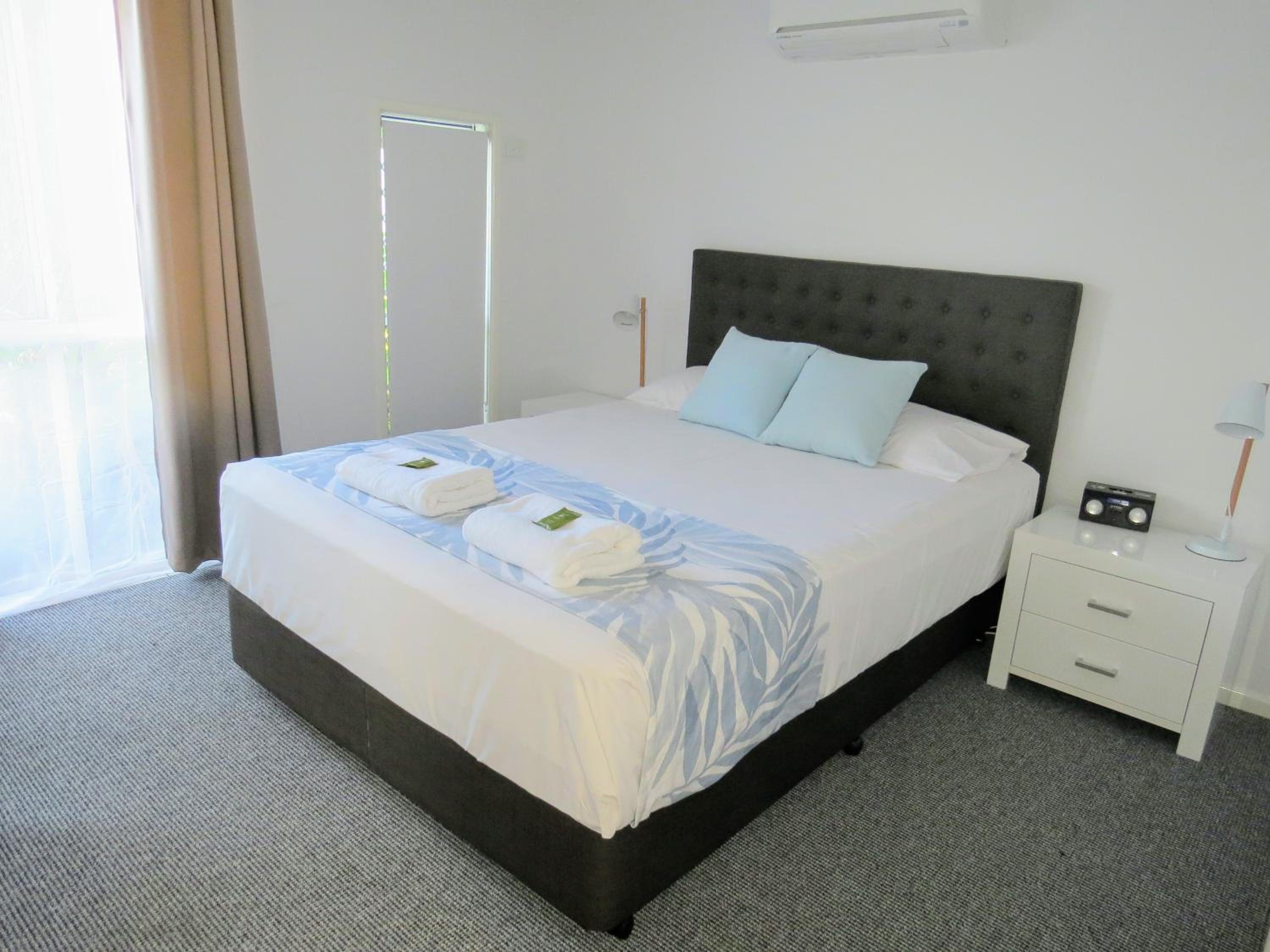 The Shores Holiday Apartments