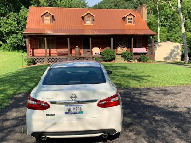 Huntington Vacations - Log Cabin in the Field - Property Image 5