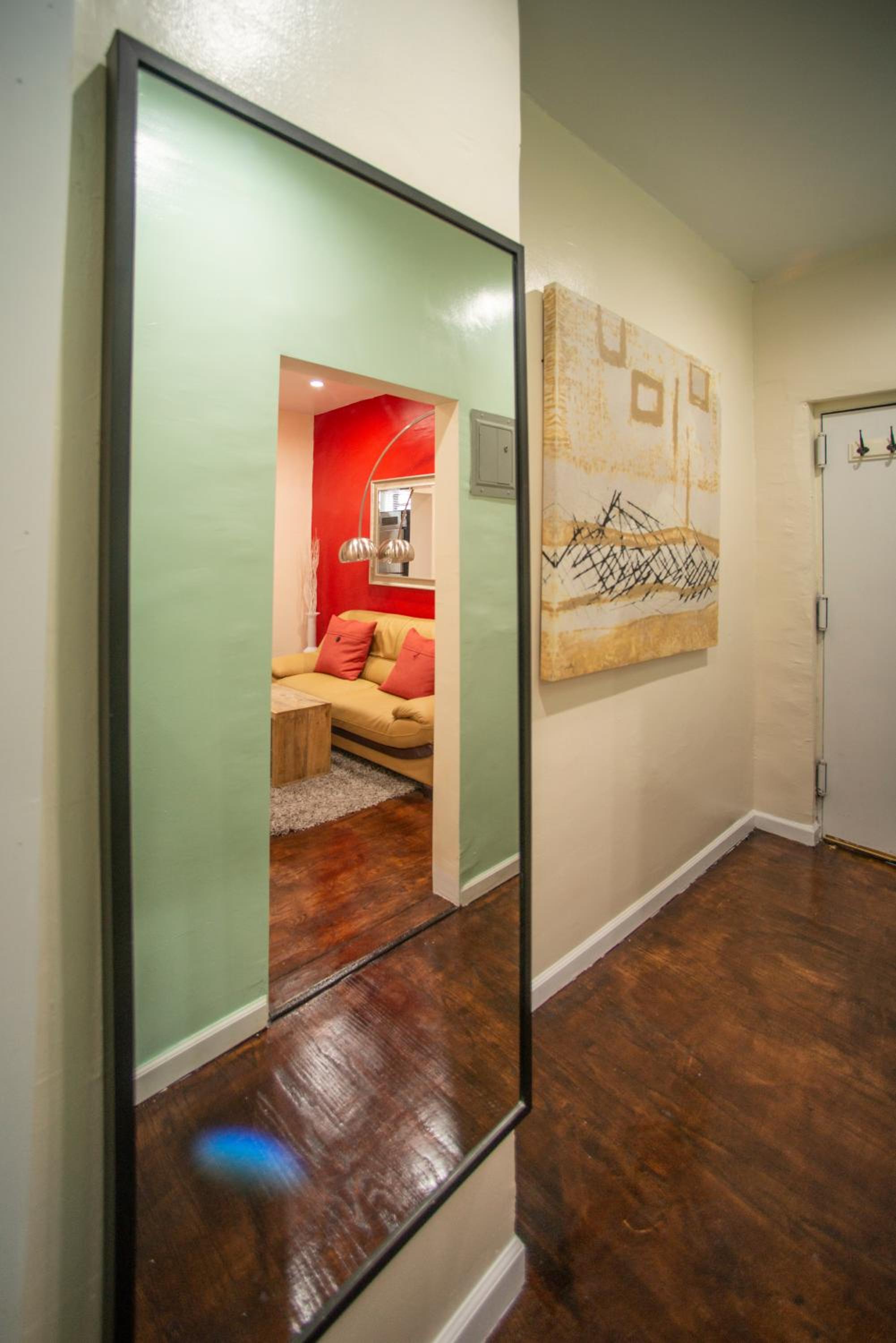 private room in a shared apartment 15 minutes to times square!