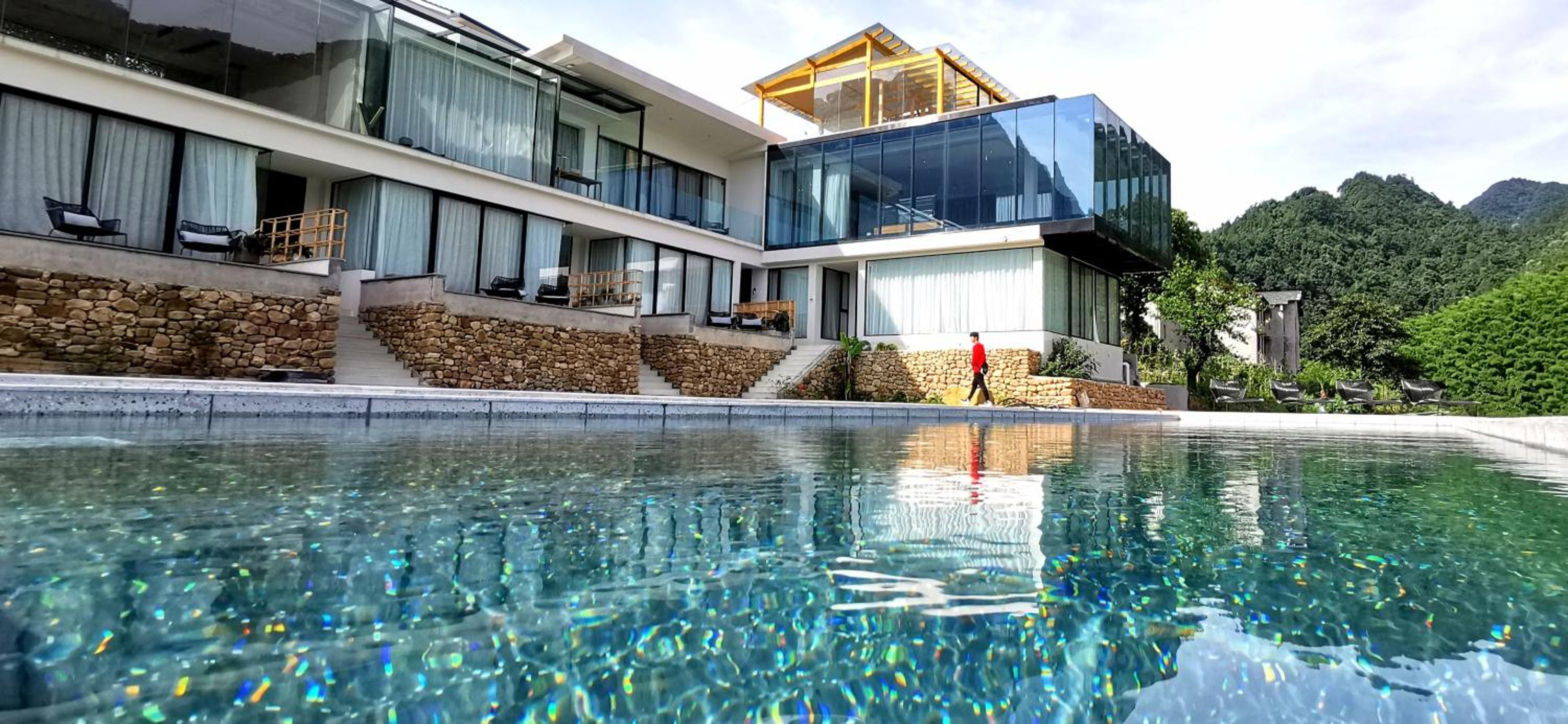 Zhangjiajie national park Purespace --2nights 1free pick-up&book tickets&5min to park