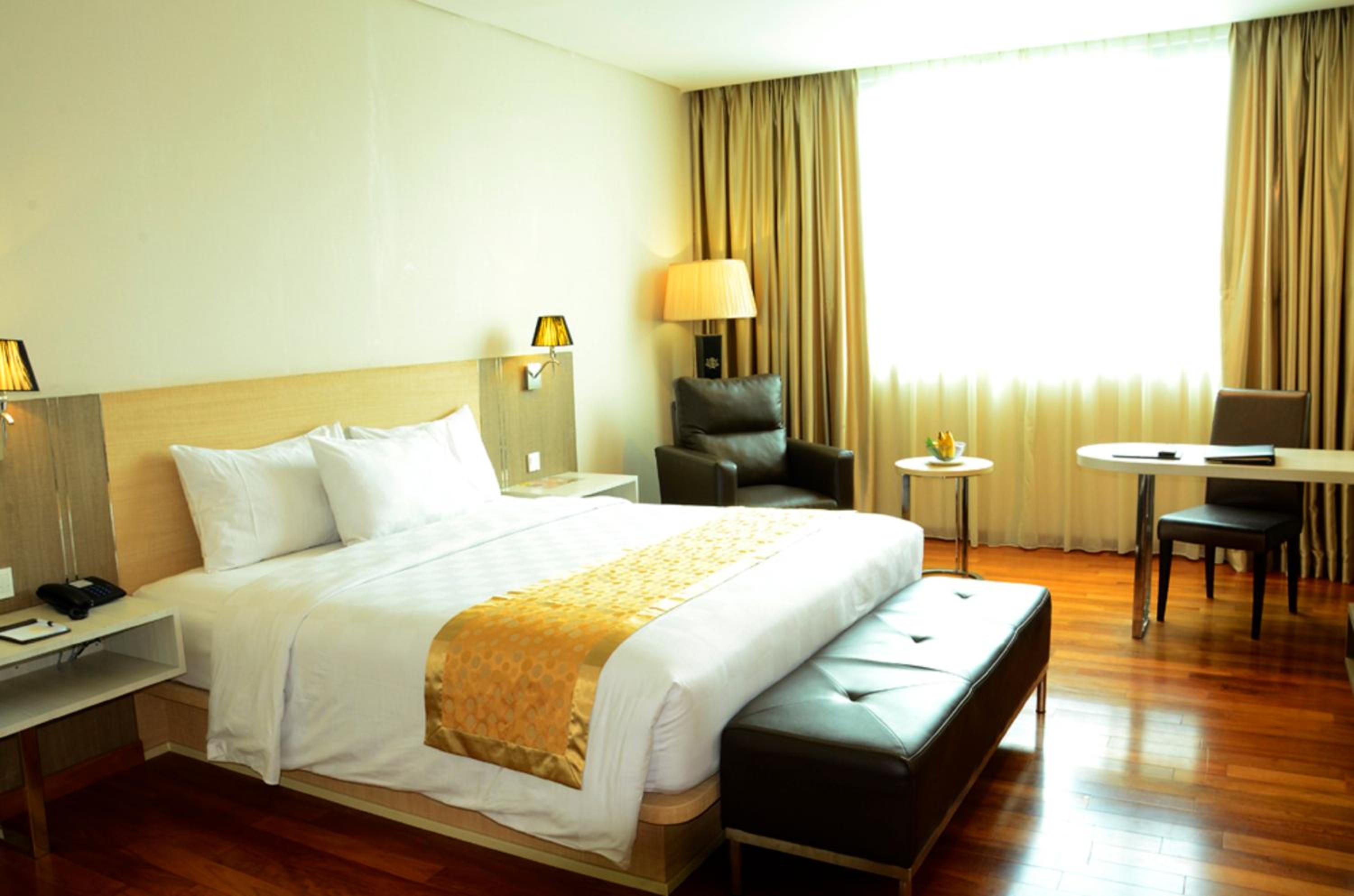 Nagoya Hill Hotel Batam 11