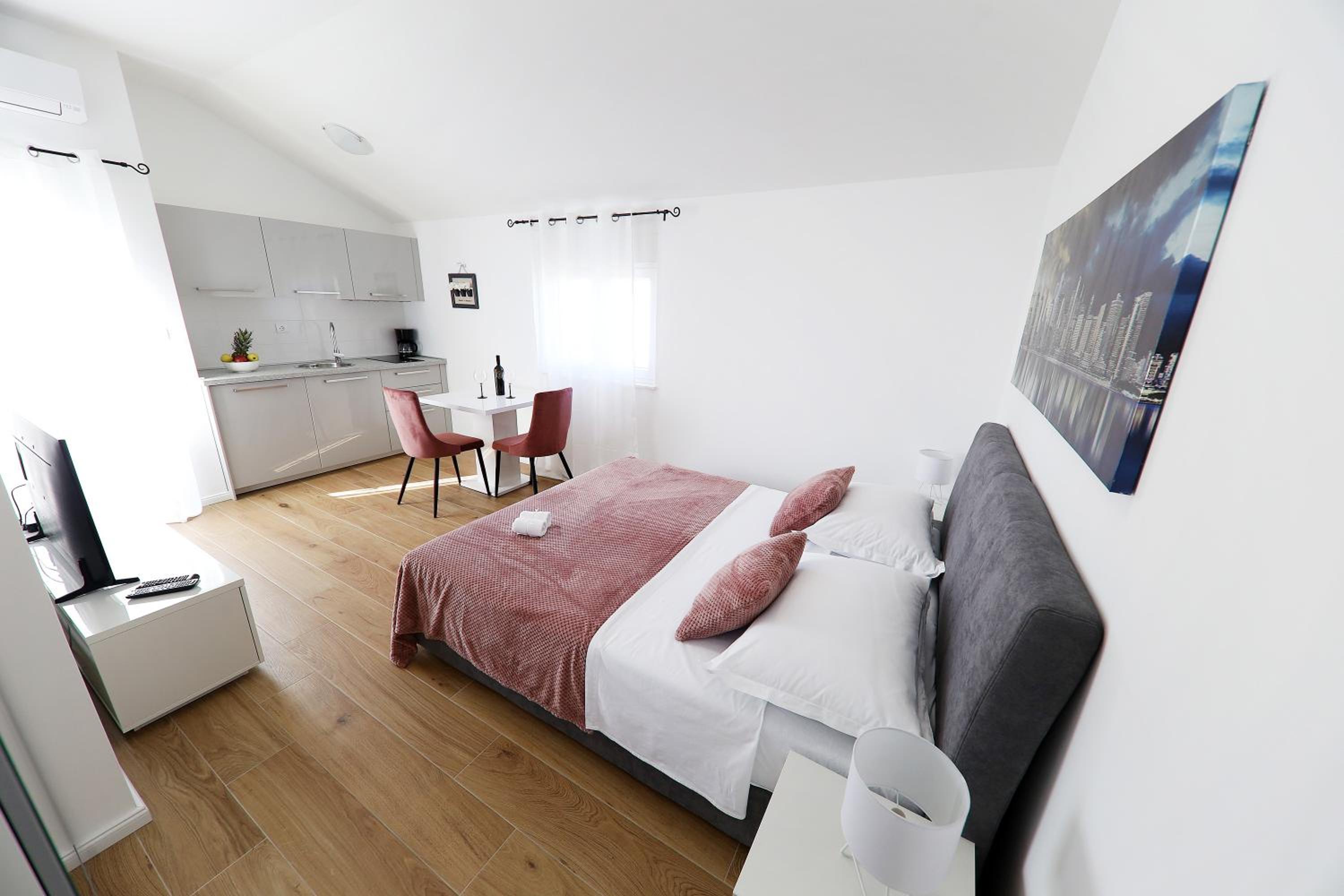 Apartments Doris