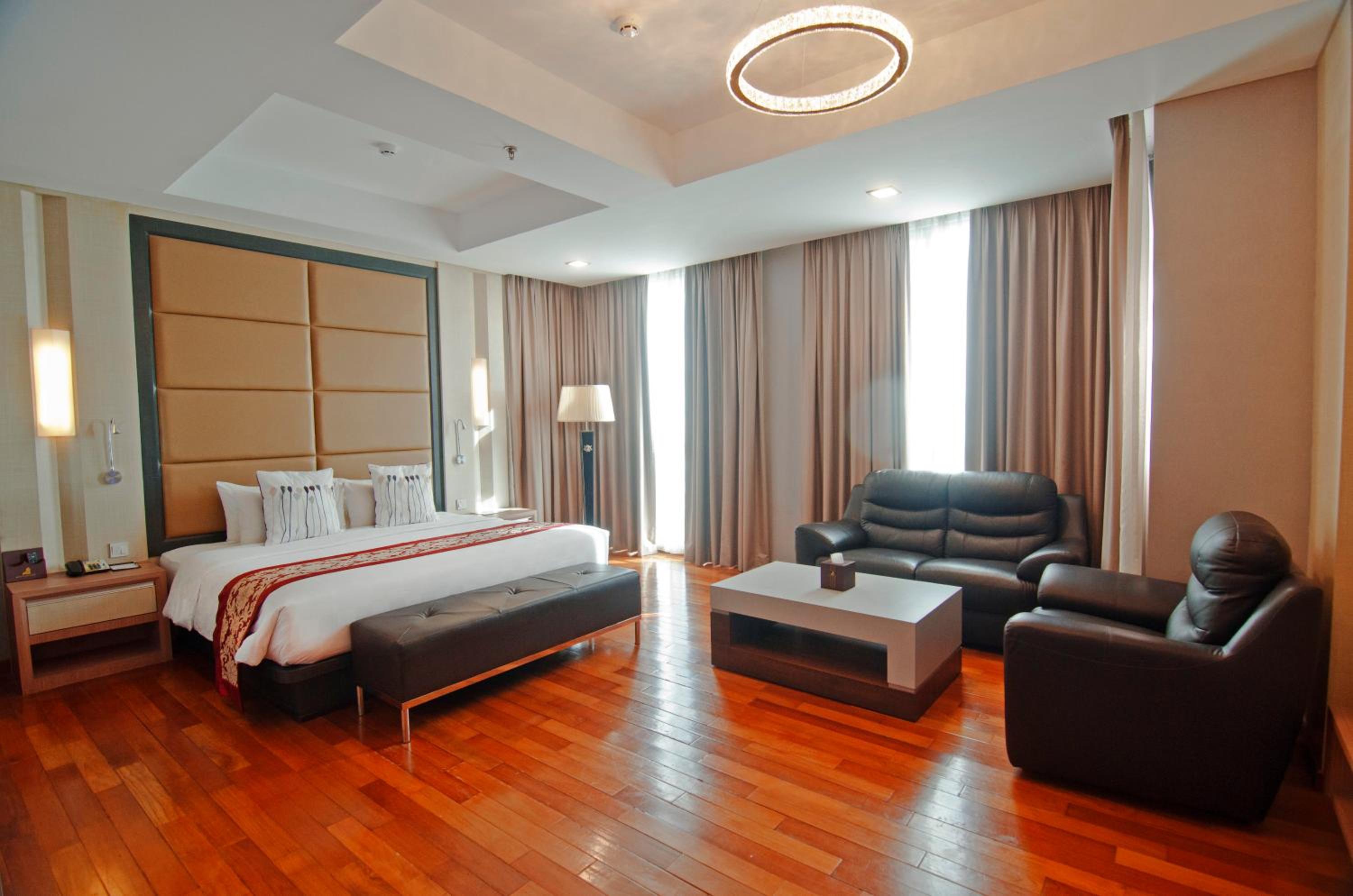 Nagoya Hill Hotel Batam 8