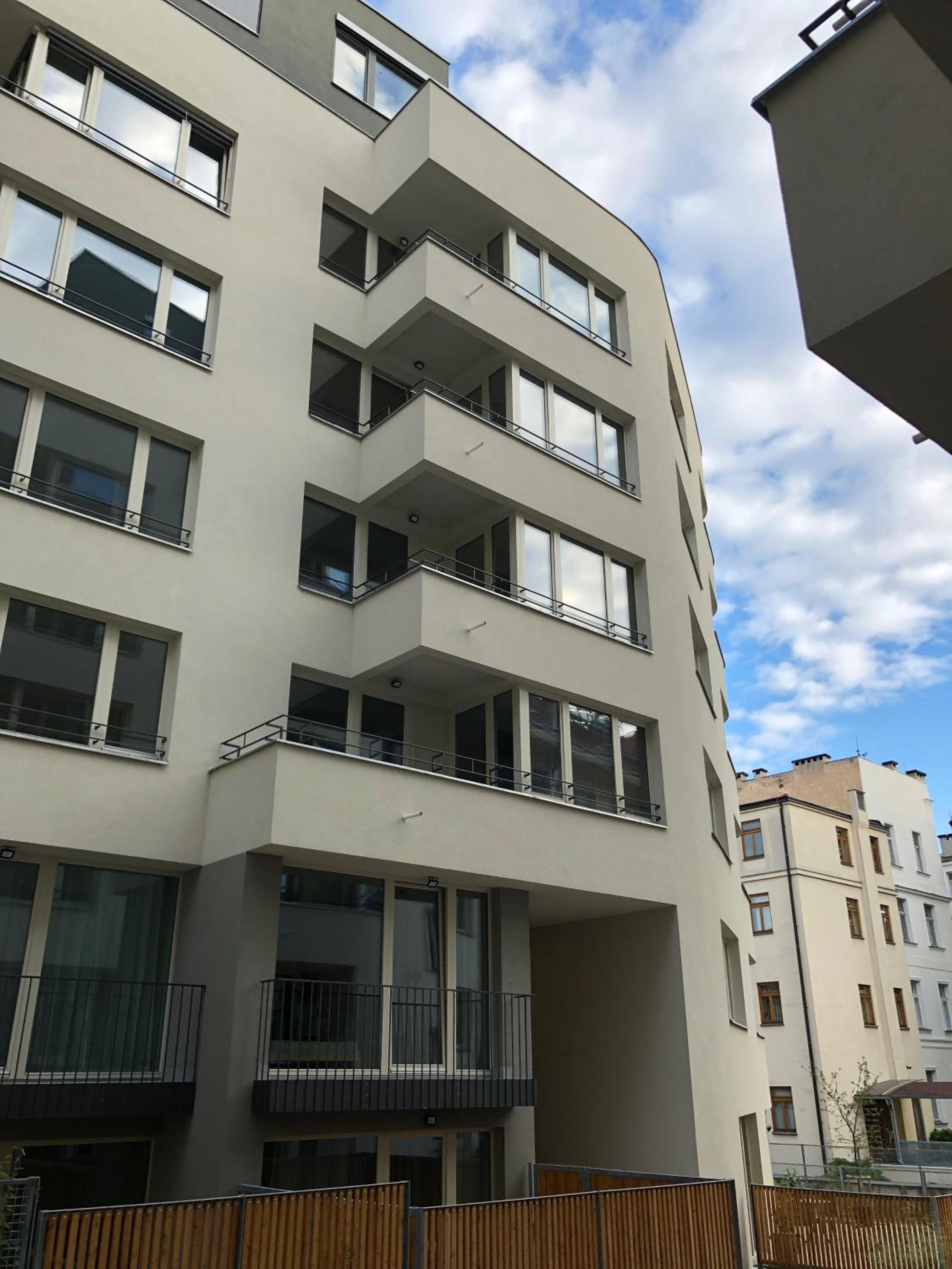 The Dante Prague - Family Apartments with FREE PARKING