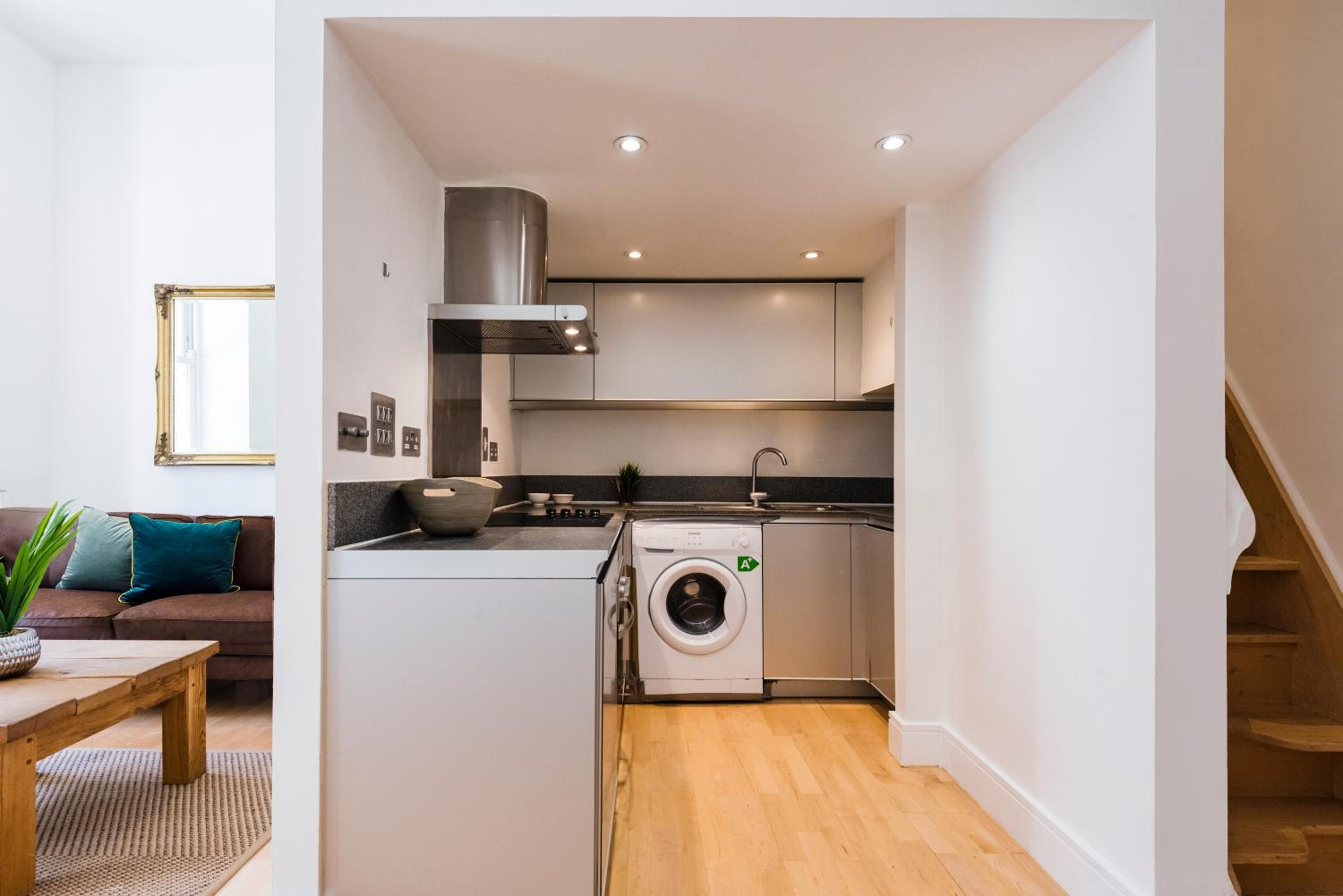 Stylish Hyde Park Apartment