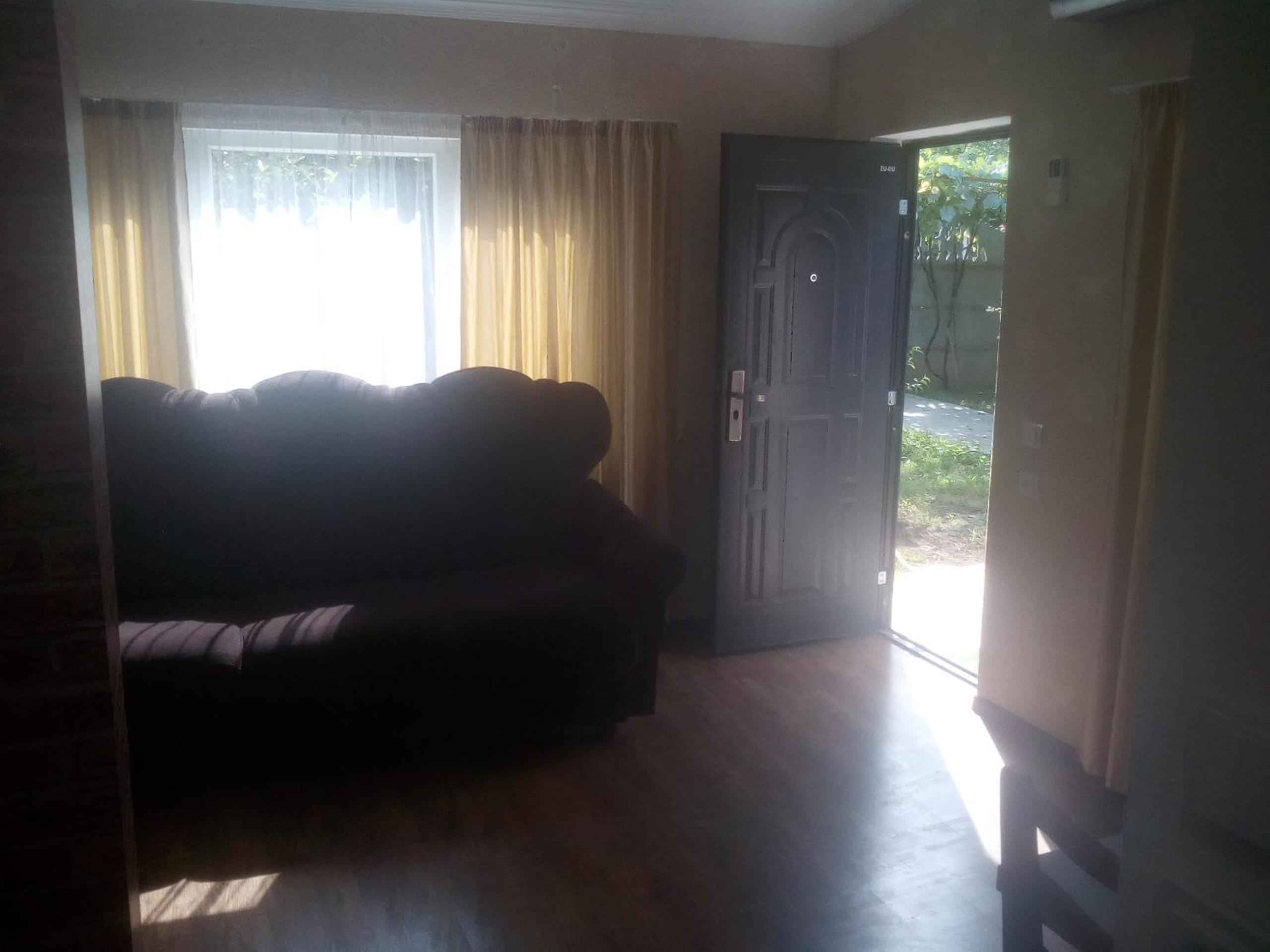 malu en Kutaisi — hotel room