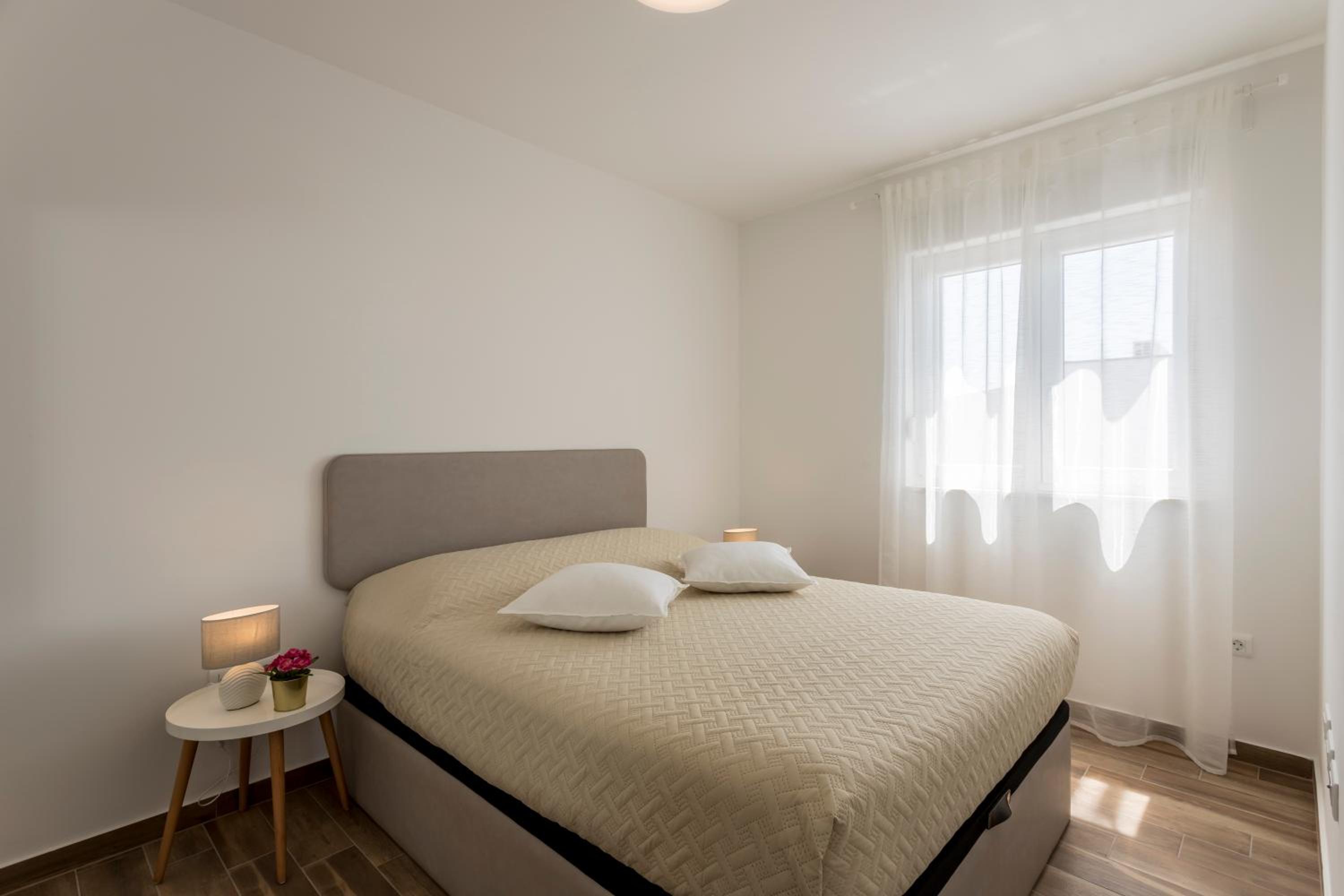 Luxury view apartments view 4