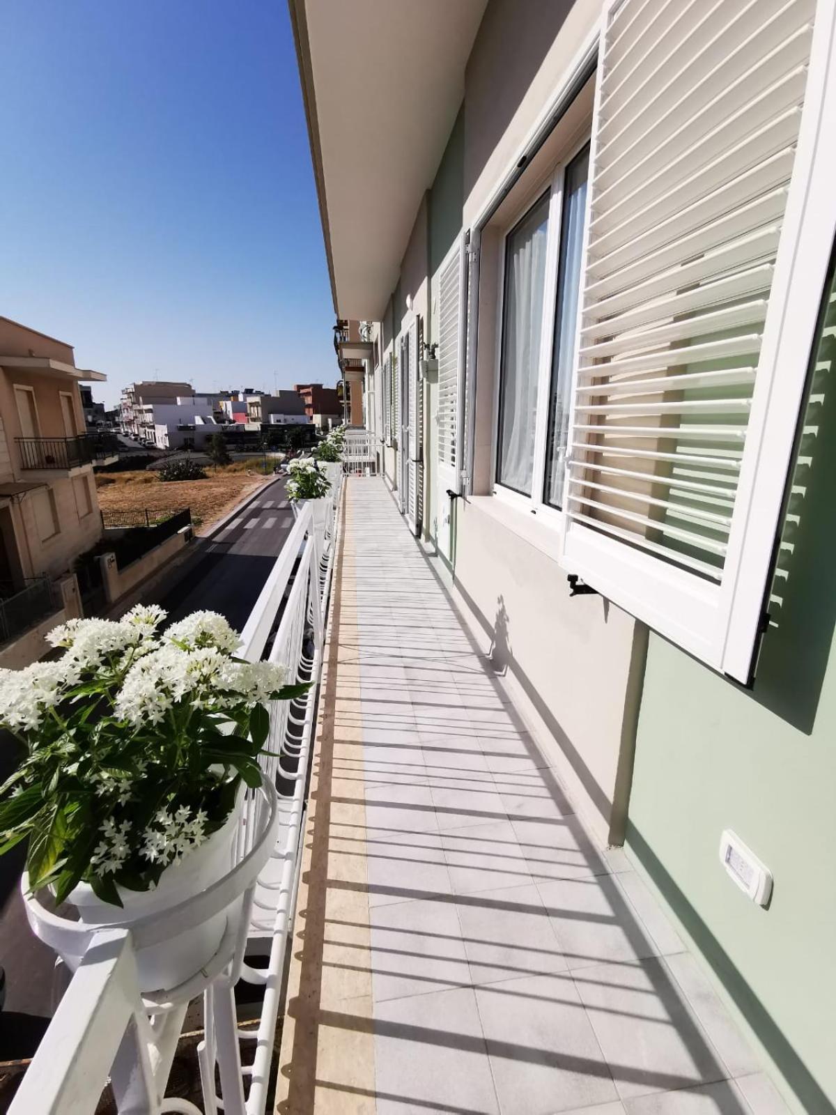 Tra Sole e Mare view 3